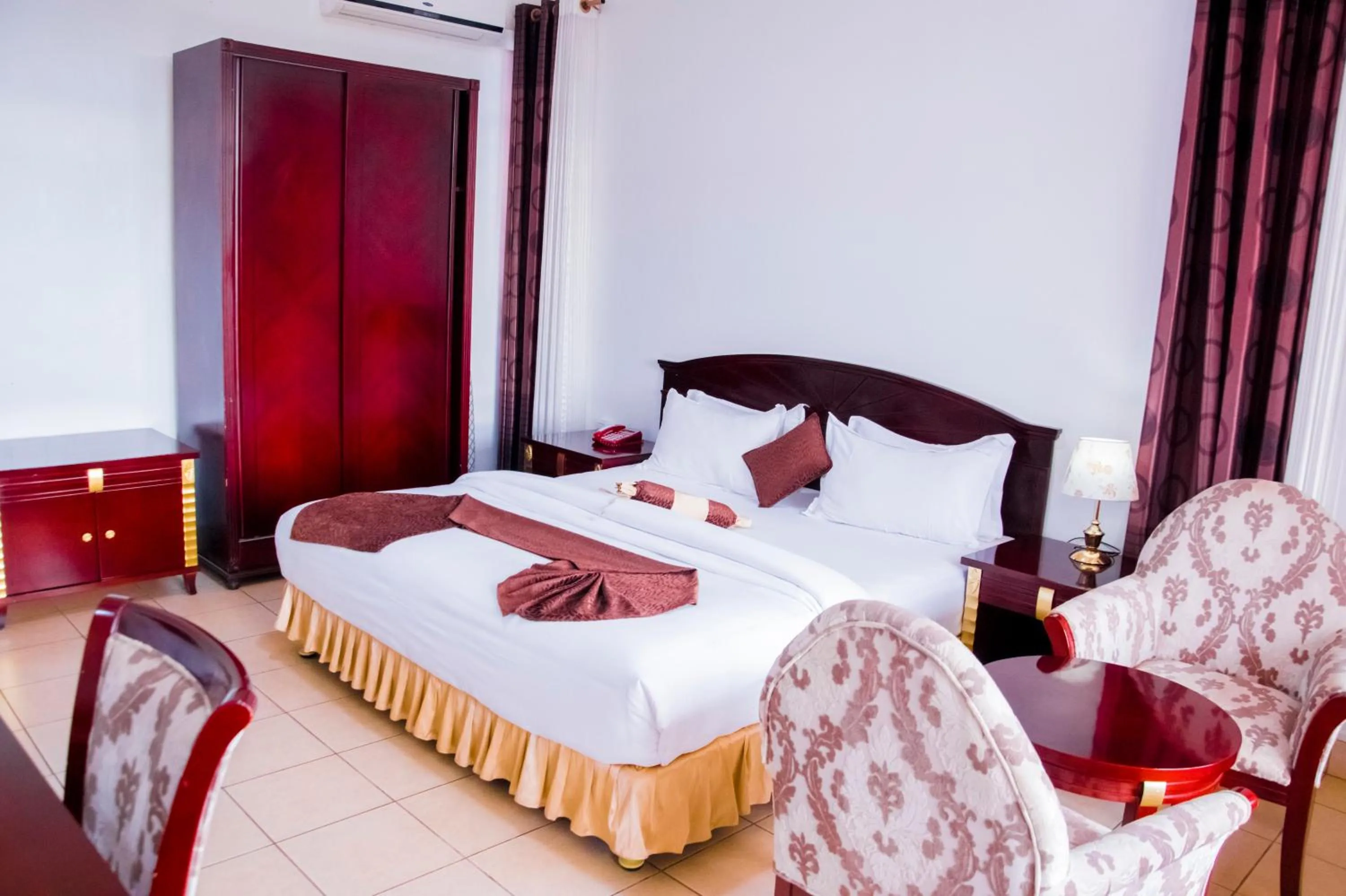 Bed in Quiet Haven Hotel