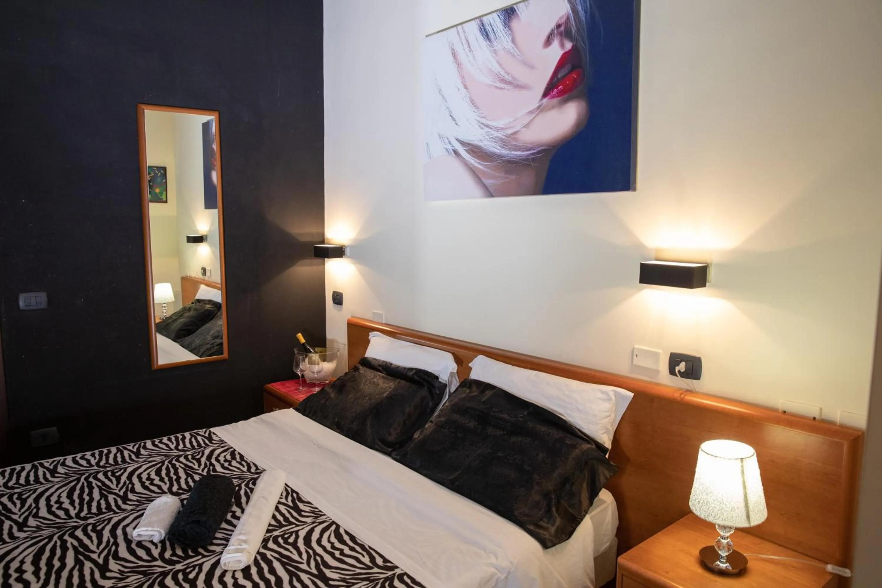 Bedroom, Bed in Hotel Merlino