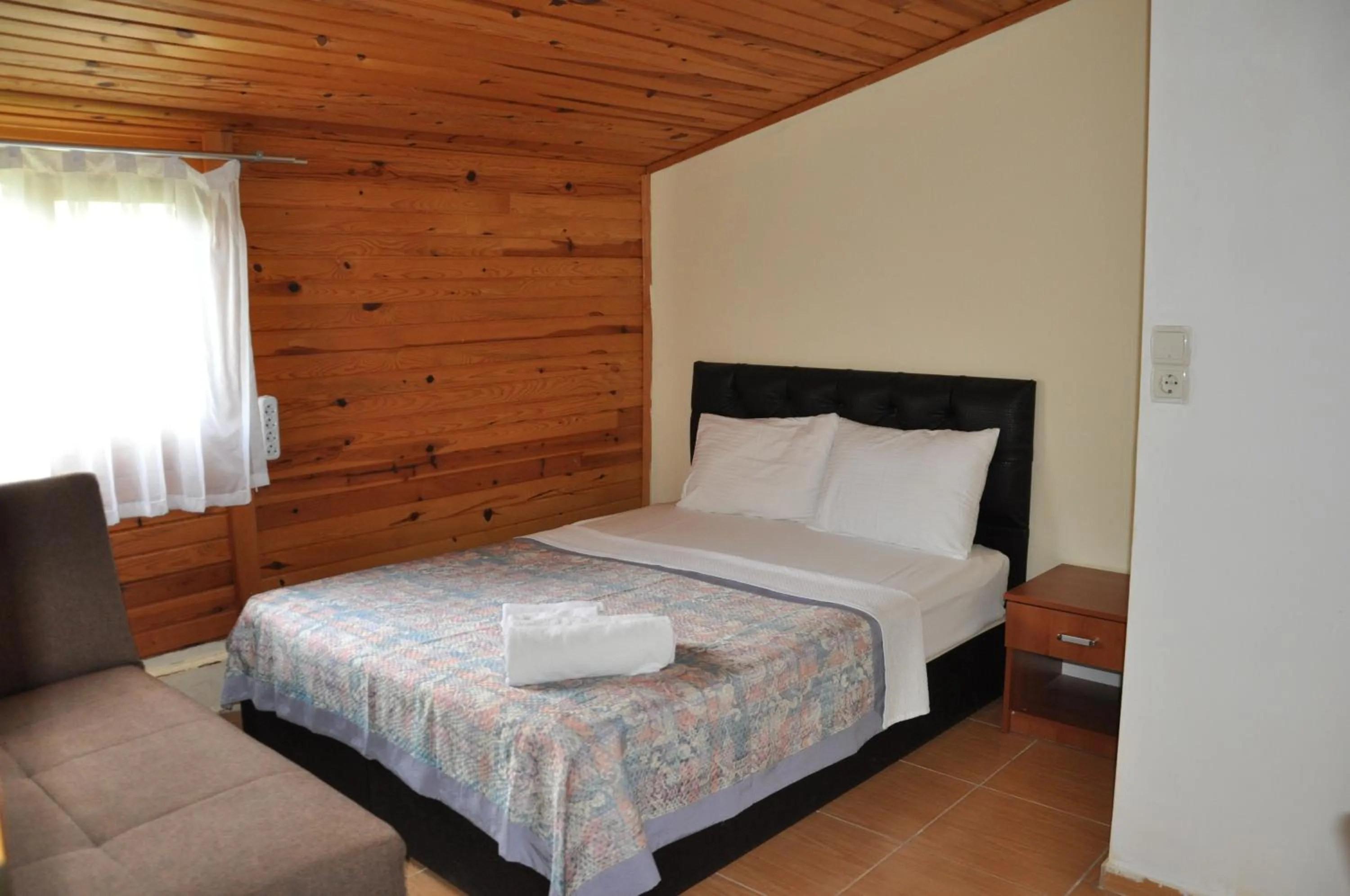 Photo of the whole room, Bed in Adrasan Shambala