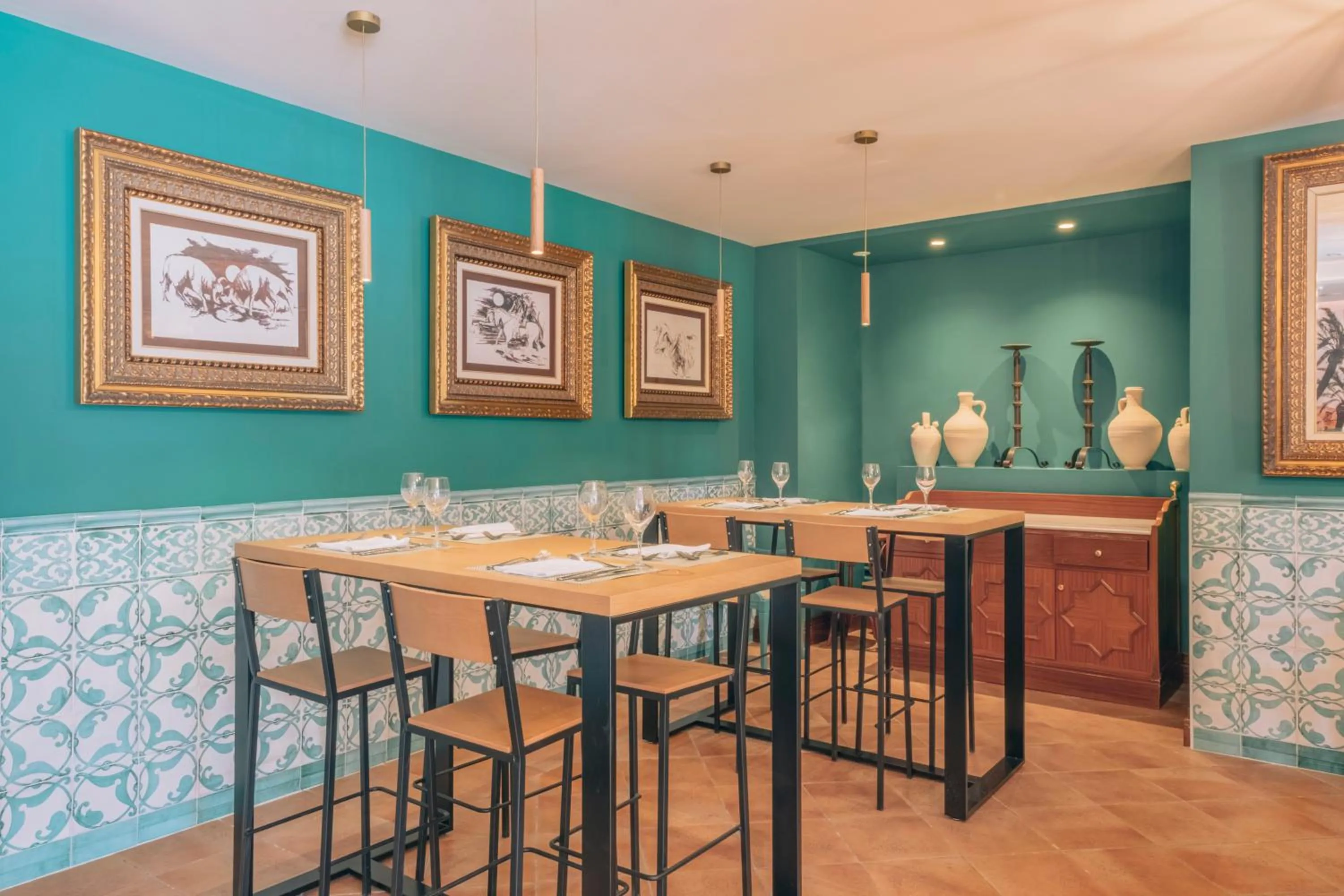 Restaurant/places to eat in Iberostar Waves Royal Andalus