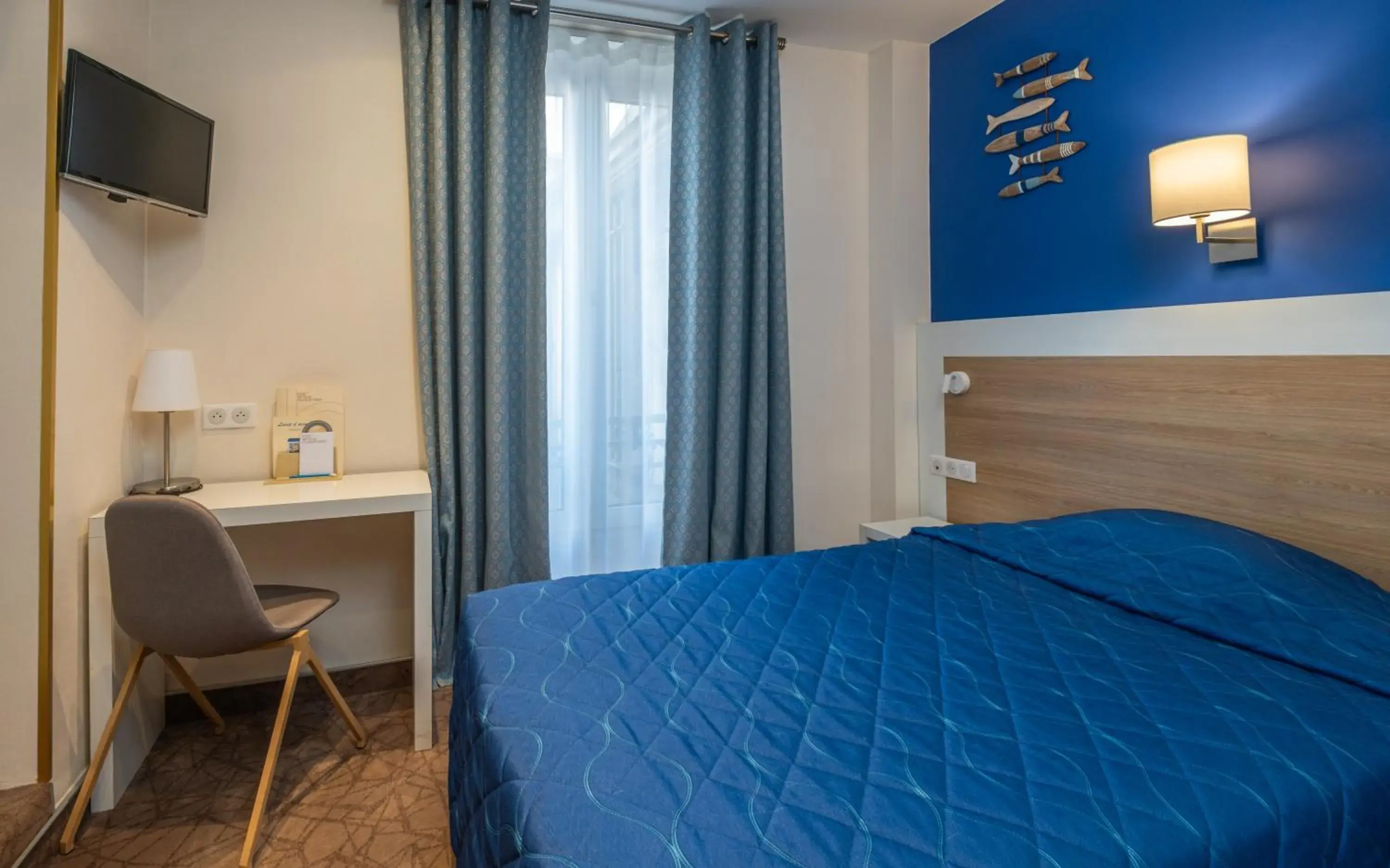 Comfort Single Room in Hotel Terminus Montparnasse Comfort Single Room in Hotel Terminus Montparnasse