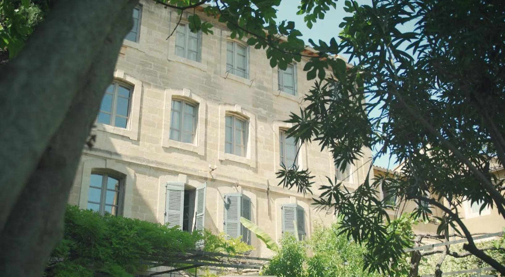 Property building in Les Jardins de Baracane