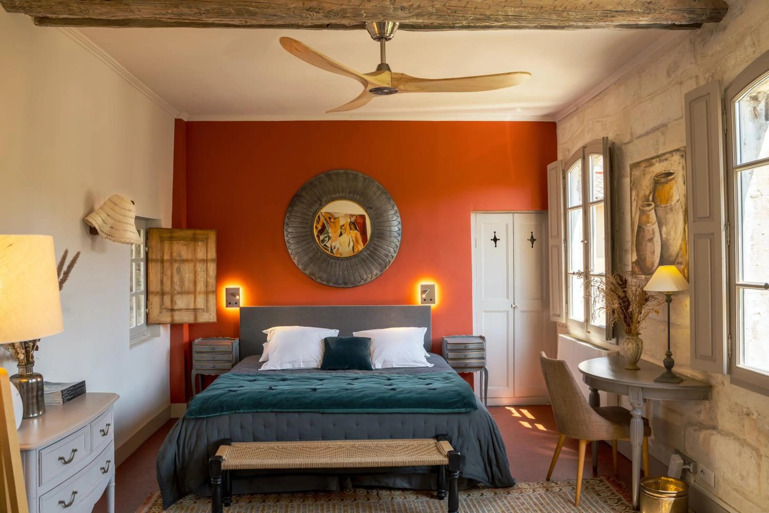 Property building, Bed in Les Jardins de Baracane