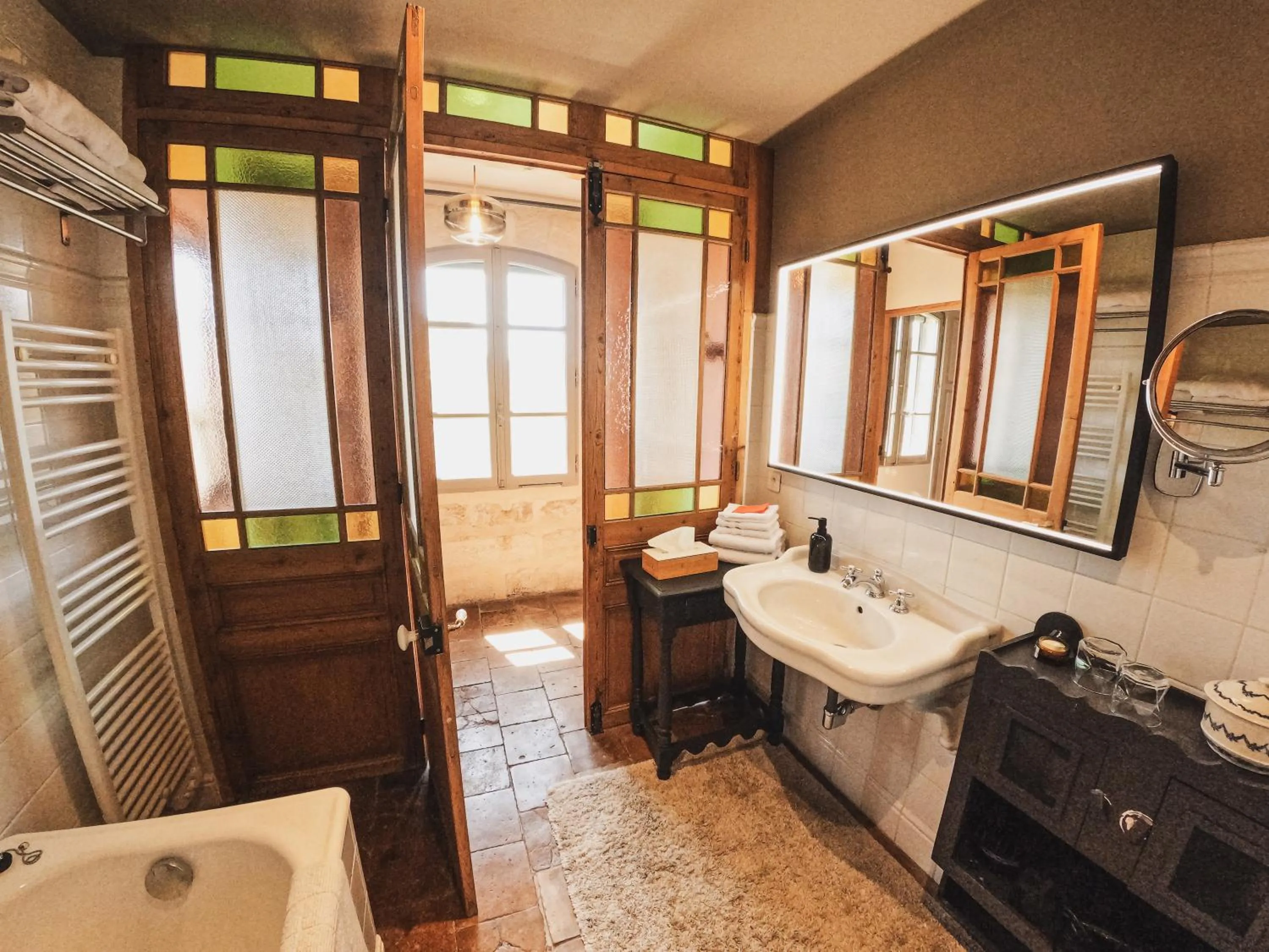 Bathroom in Les Jardins de Baracane