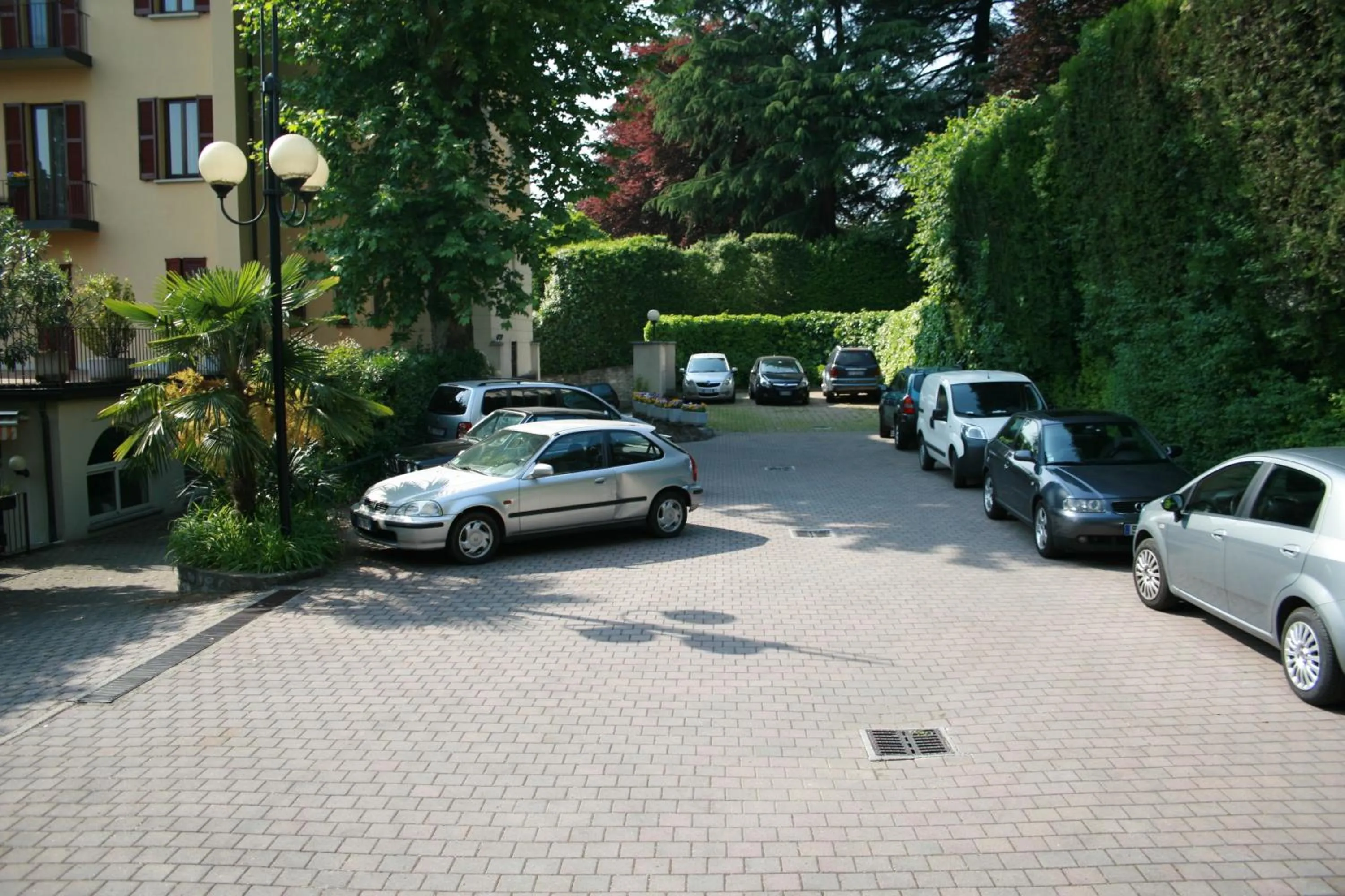 Property building in Hotel Quarcino