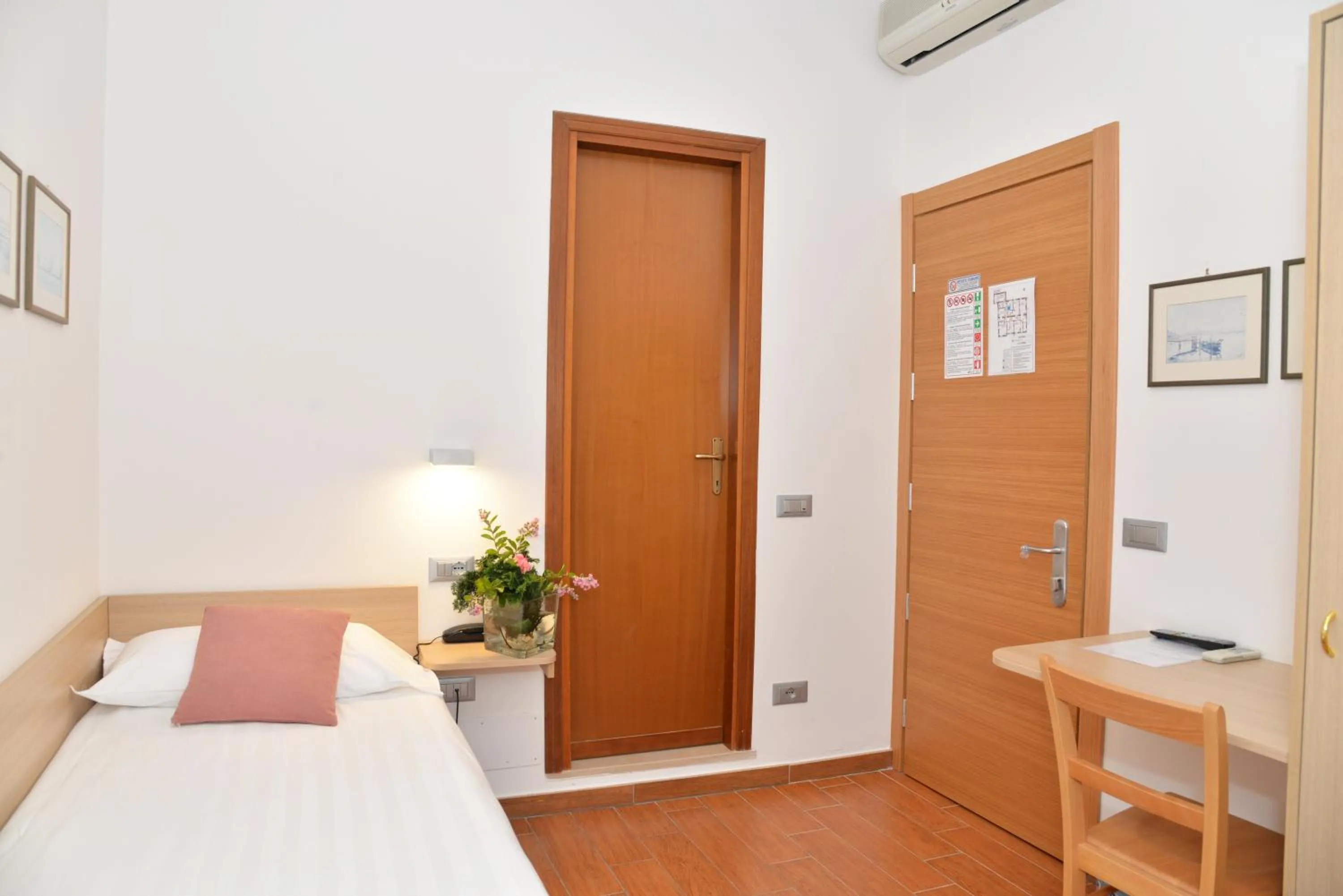 Bed in Hotel Quarcino