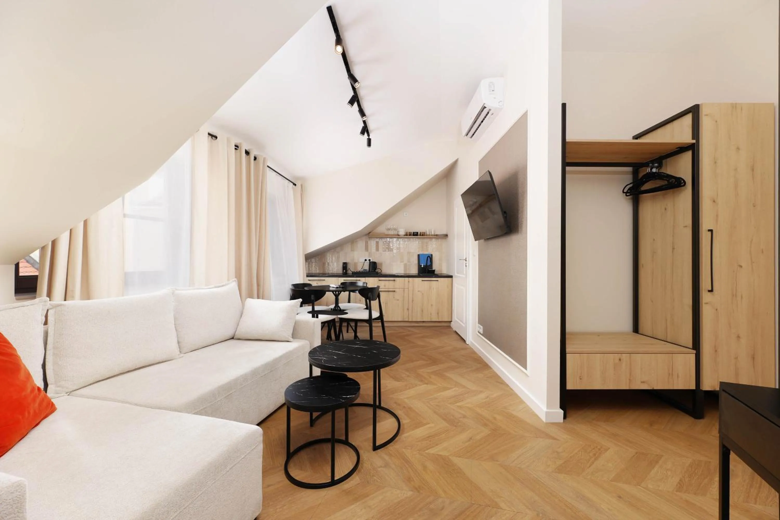 Kitchen or kitchenette in Hetman Main Square Apartments