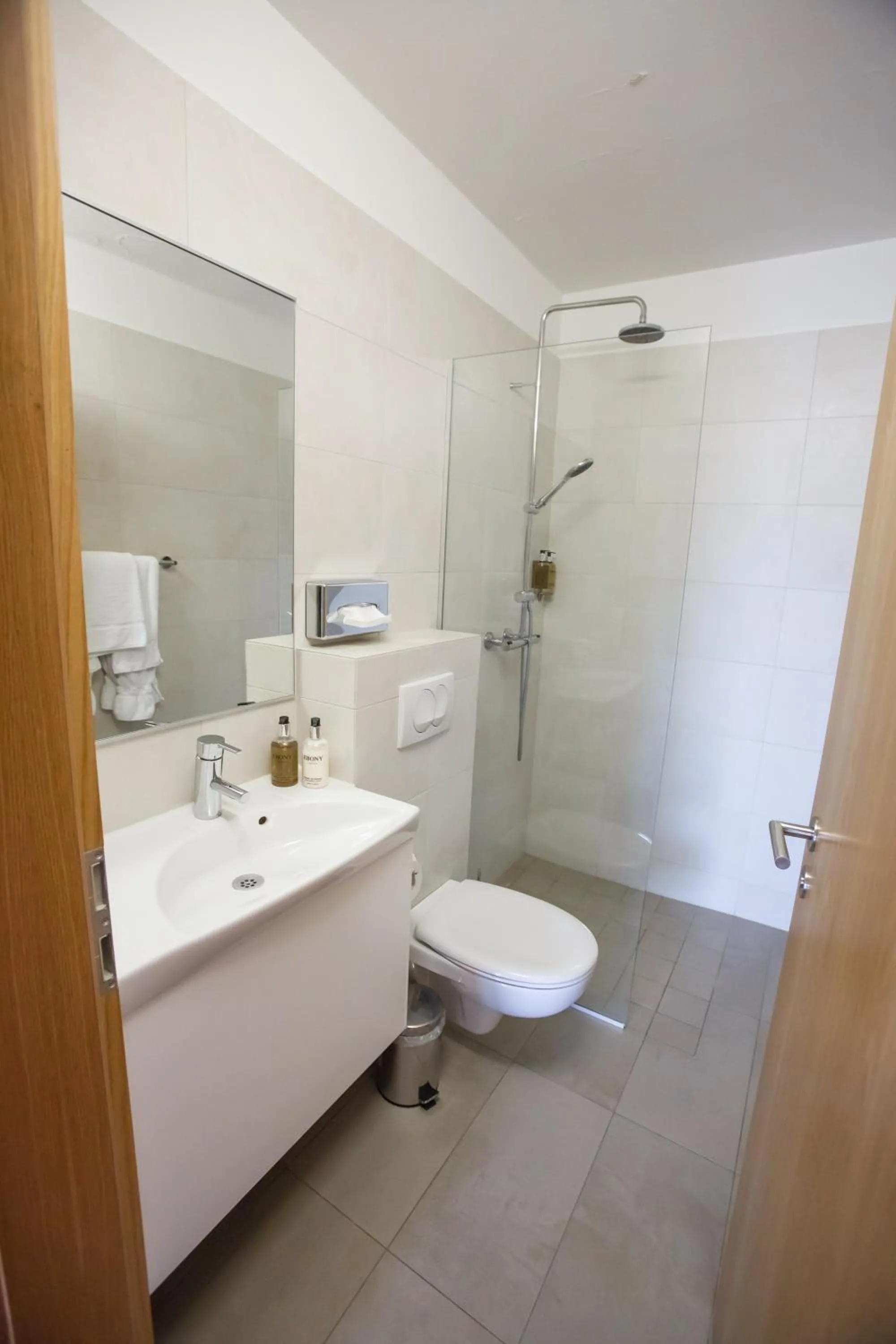 Shower in Apt. Hotel Hjalteyri