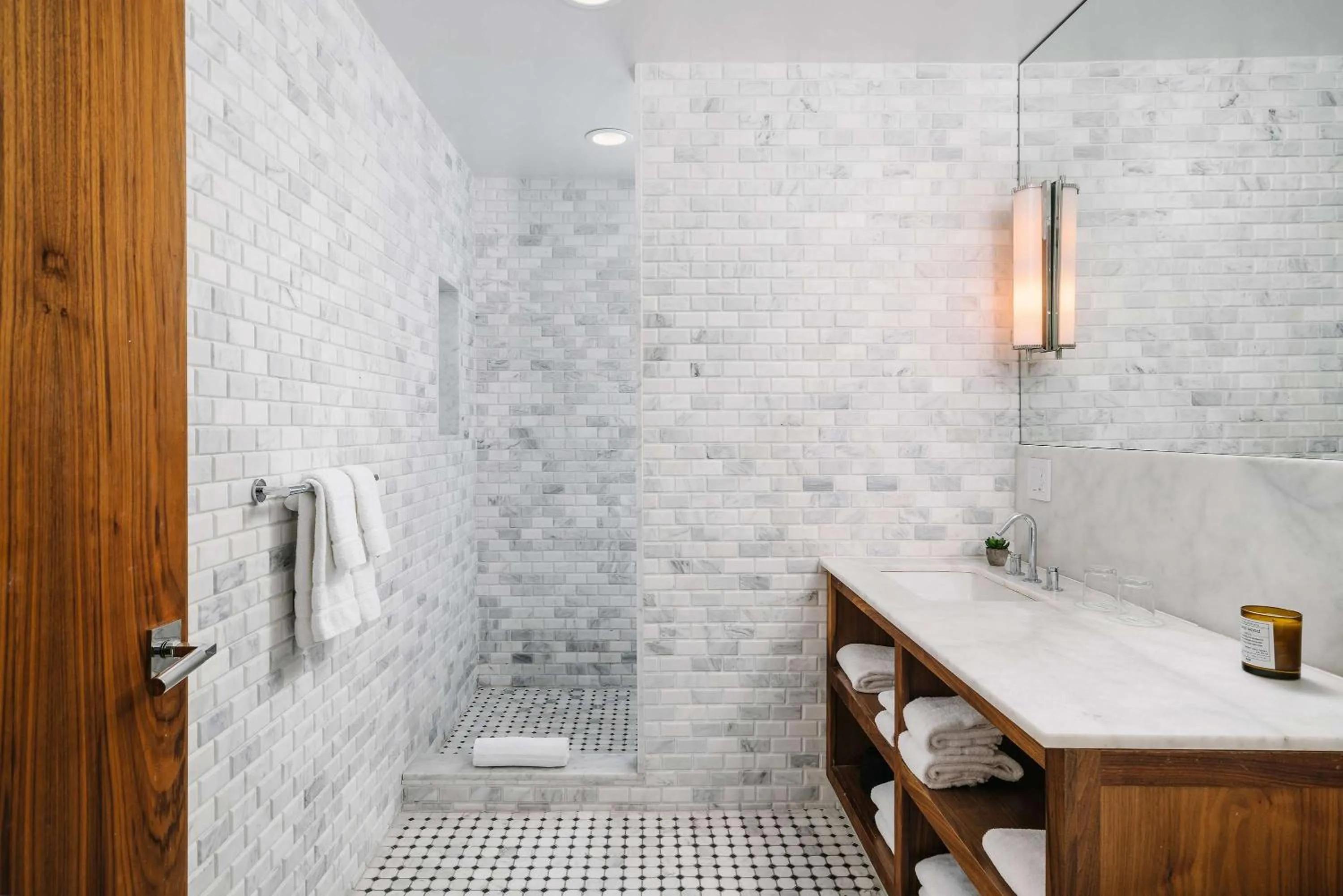 Bathroom in Nautilus Sonesta Miami Beach