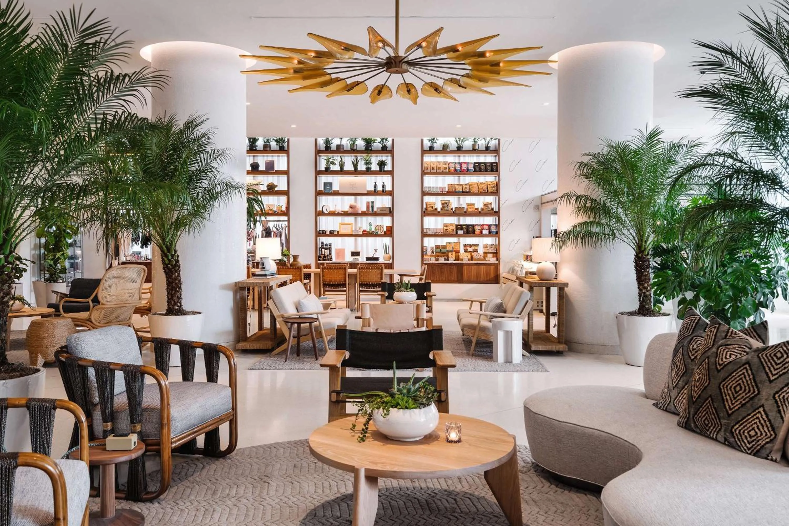 Lobby or reception in Nautilus Sonesta Miami Beach