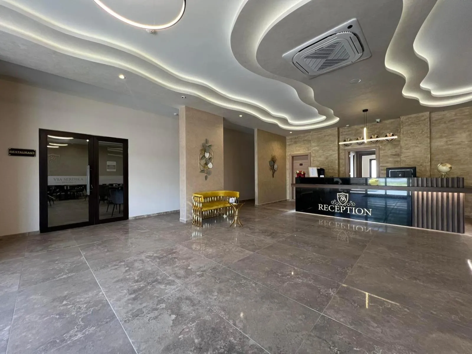 Lobby or reception in Hotel Via Serdika