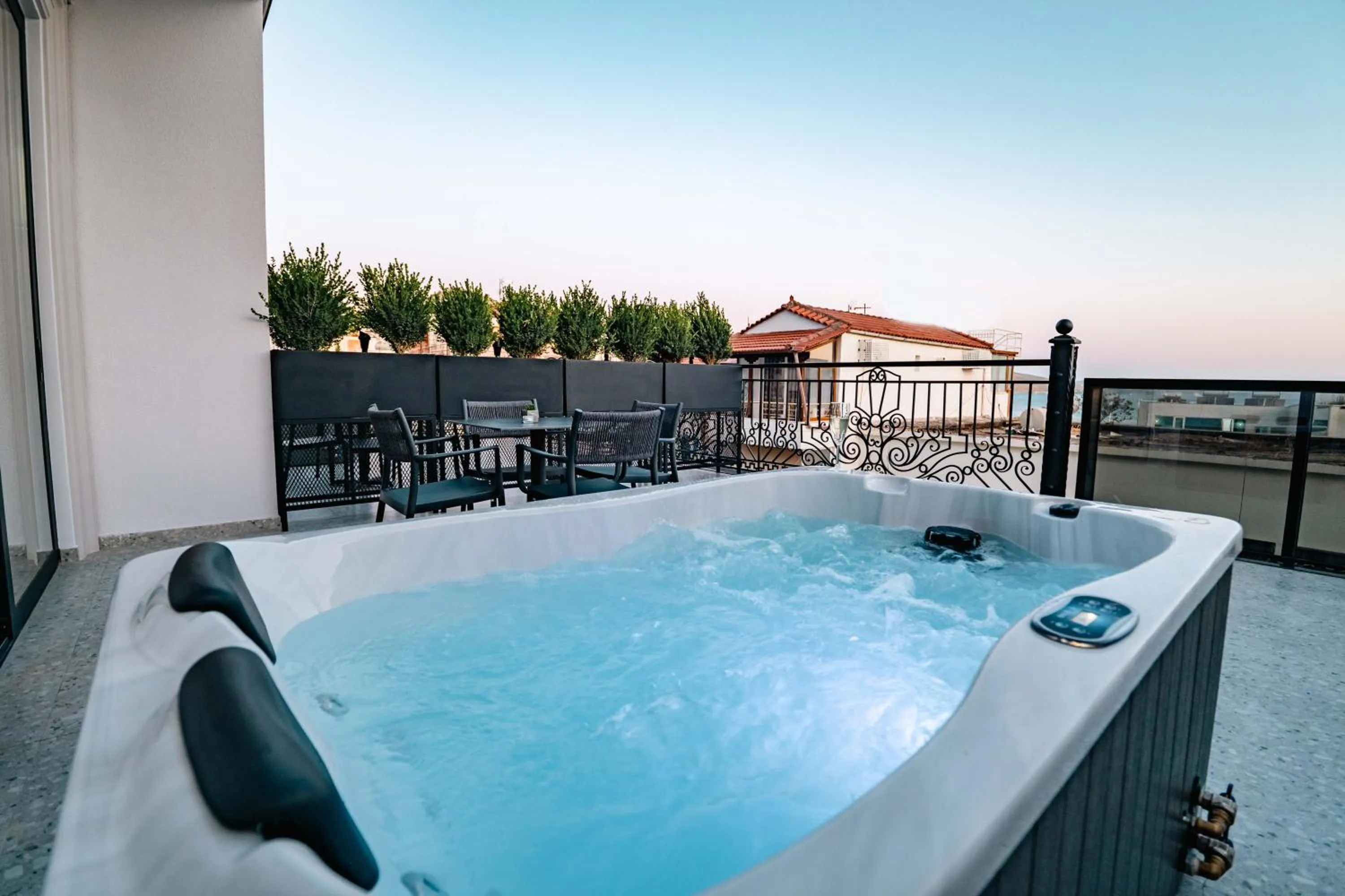 Hot Tub in Mae Select Hotel