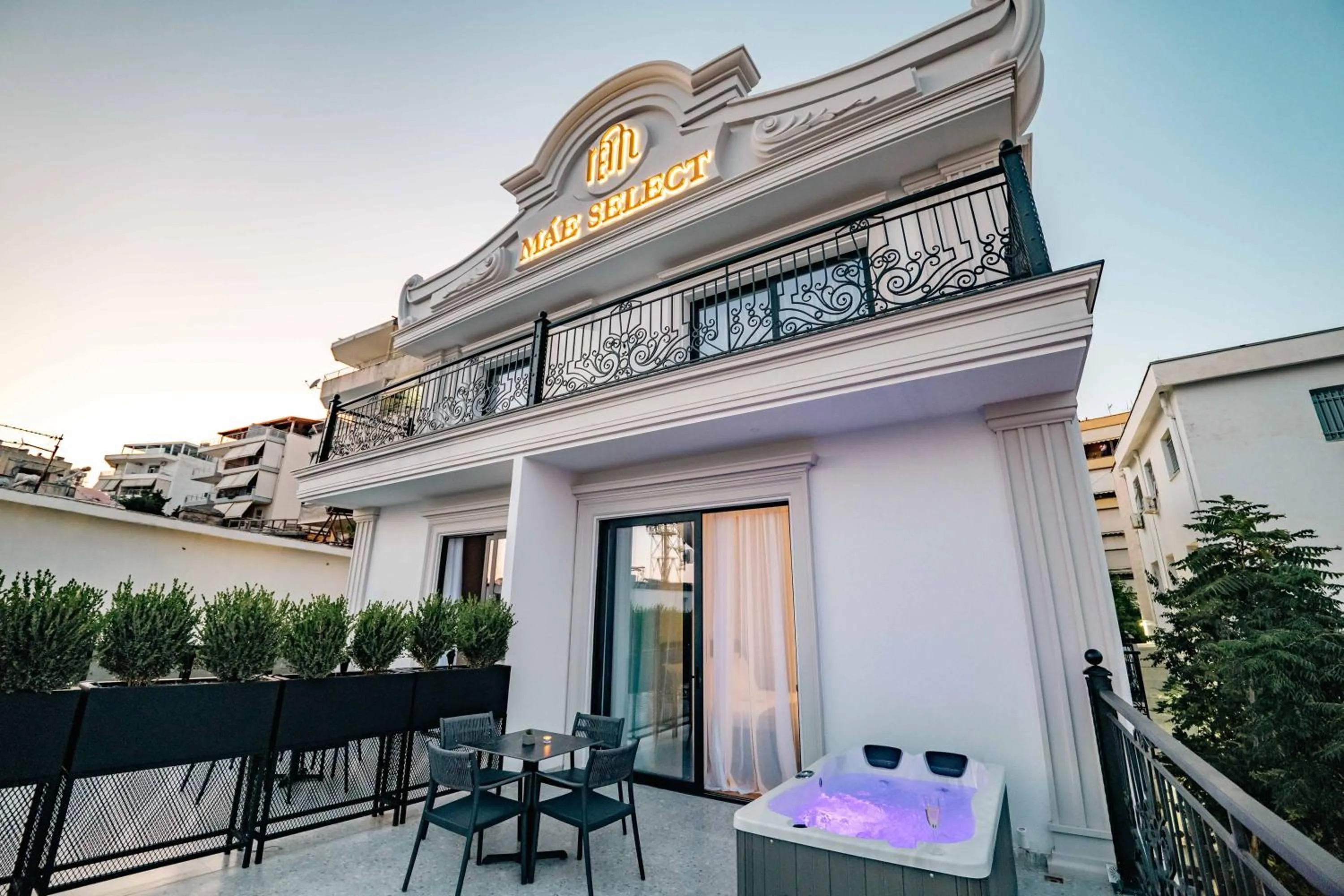 Property building in Mae Select Hotel