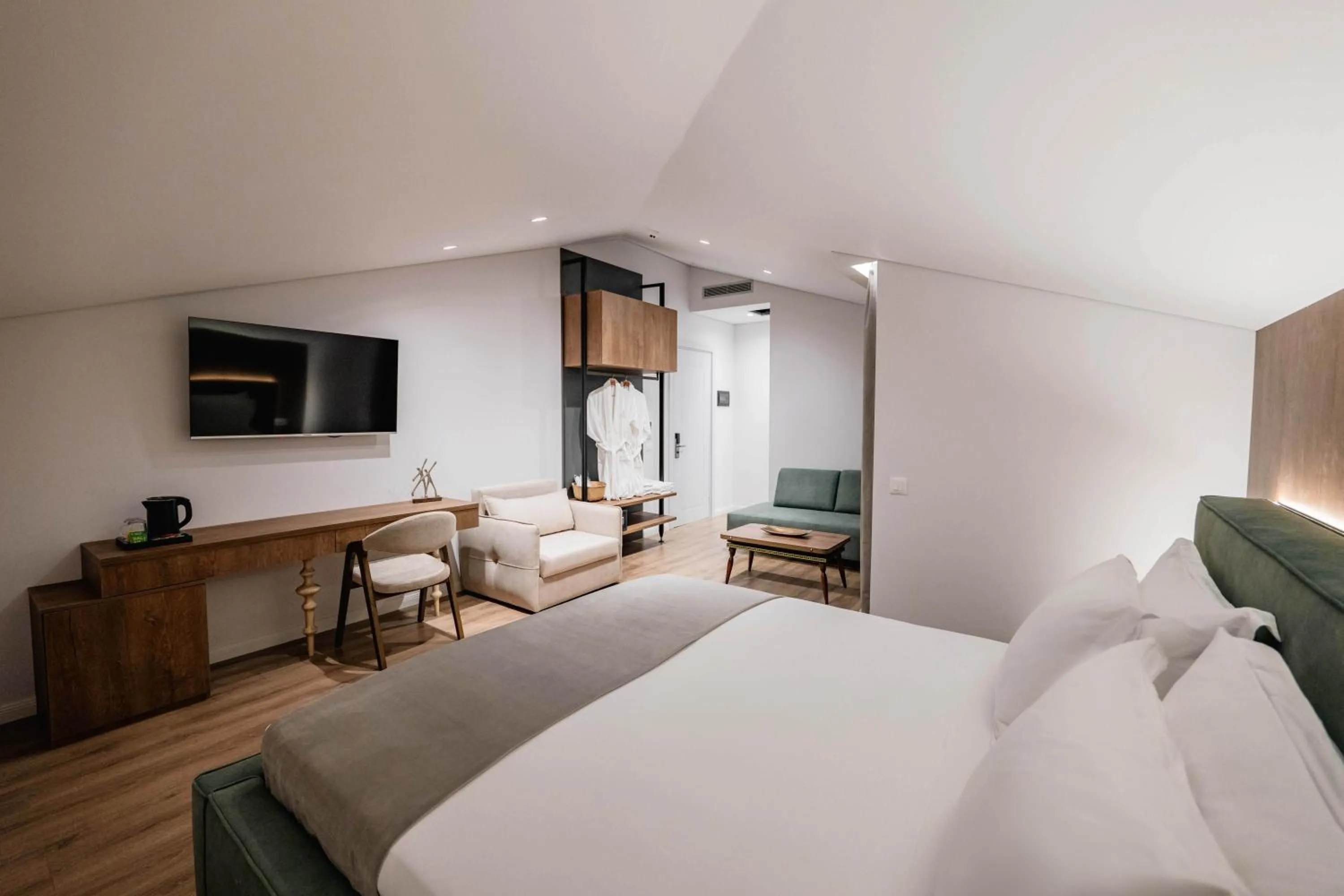 TV and multimedia, Bed in Mae Select Hotel