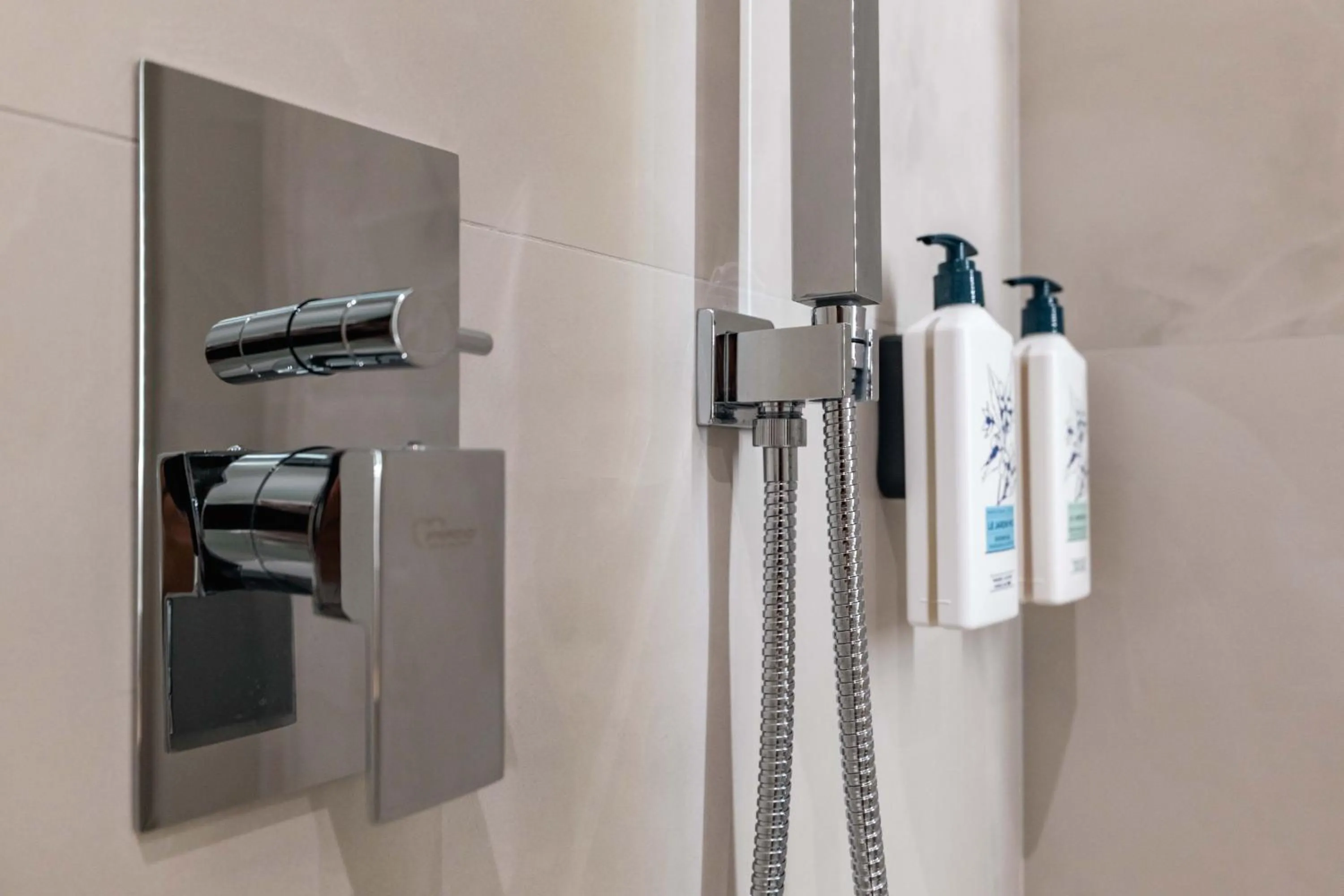 Bathroom in Mae Select Hotel