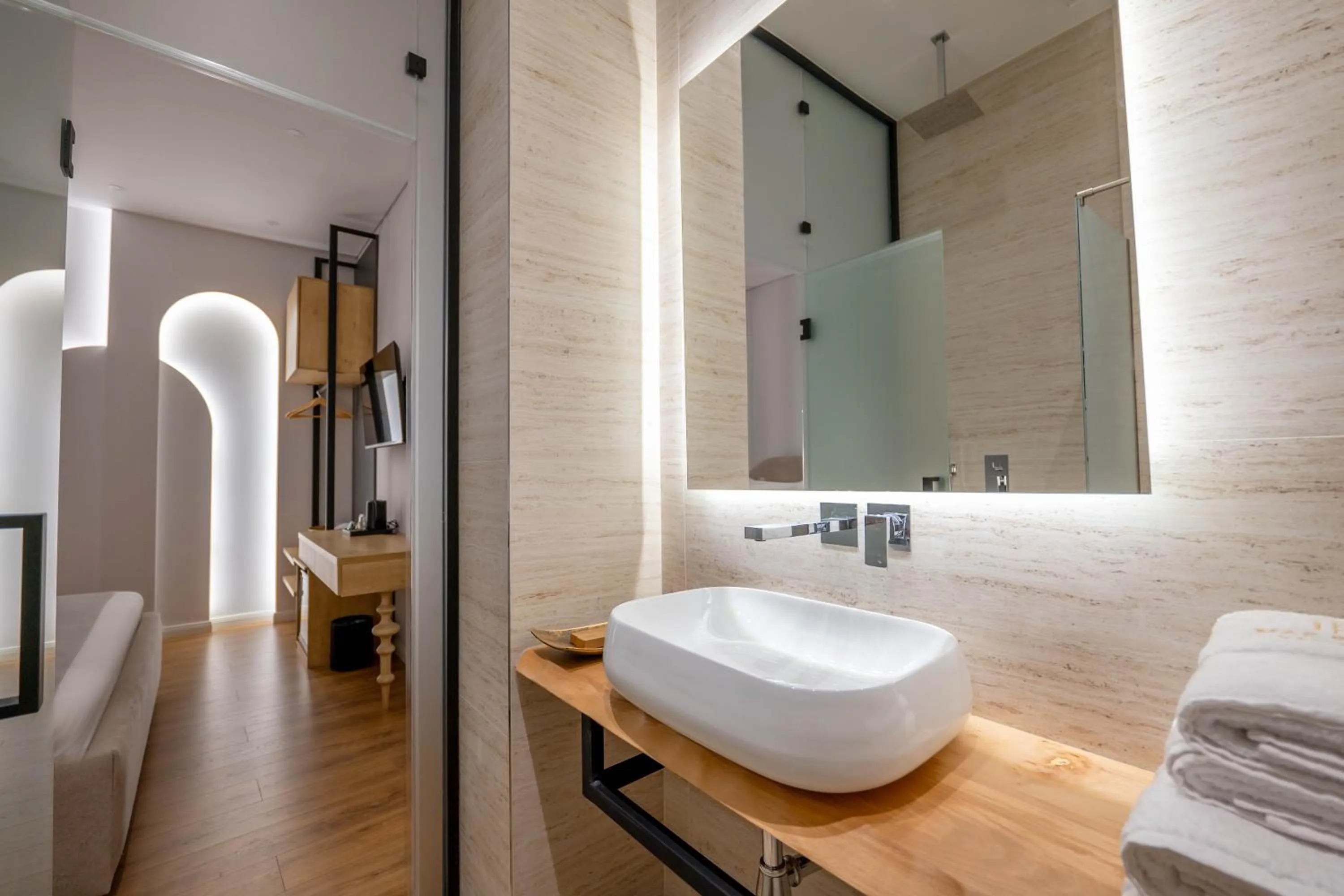 Shower in Mae Select Hotel