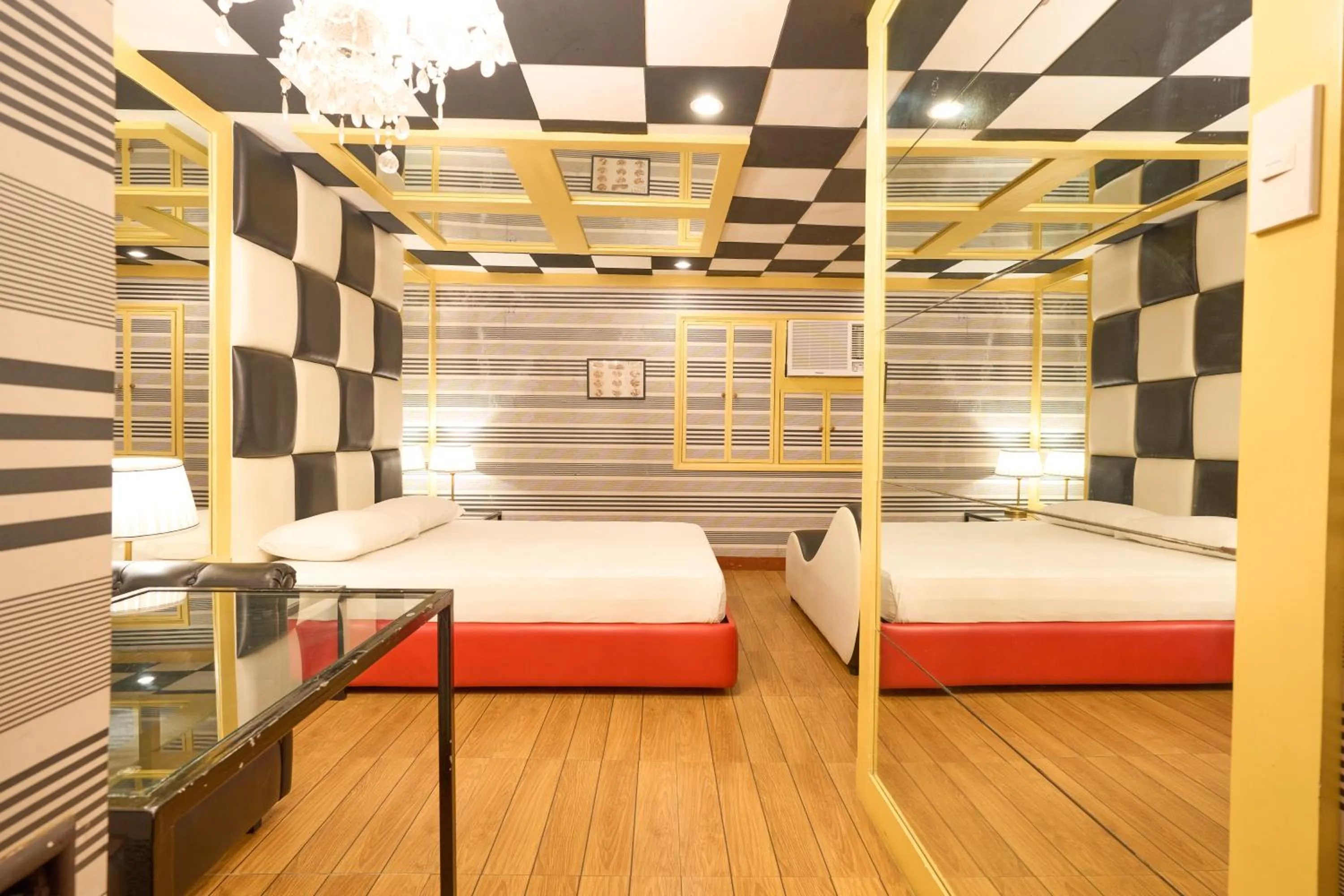 Bedroom, Bed in Victoria Court San Fernando