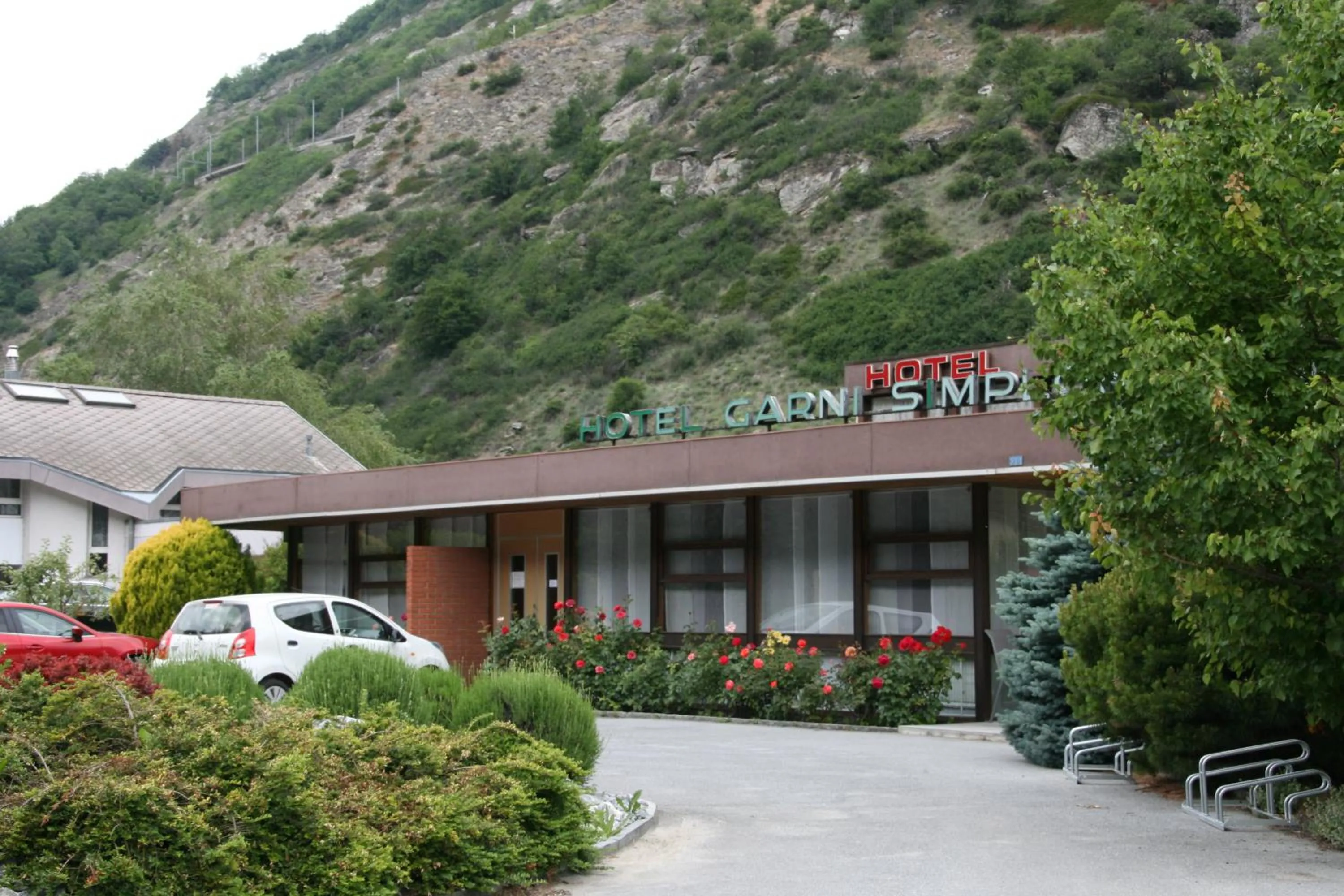 Facade/entrance in Hotel Garni Simplon