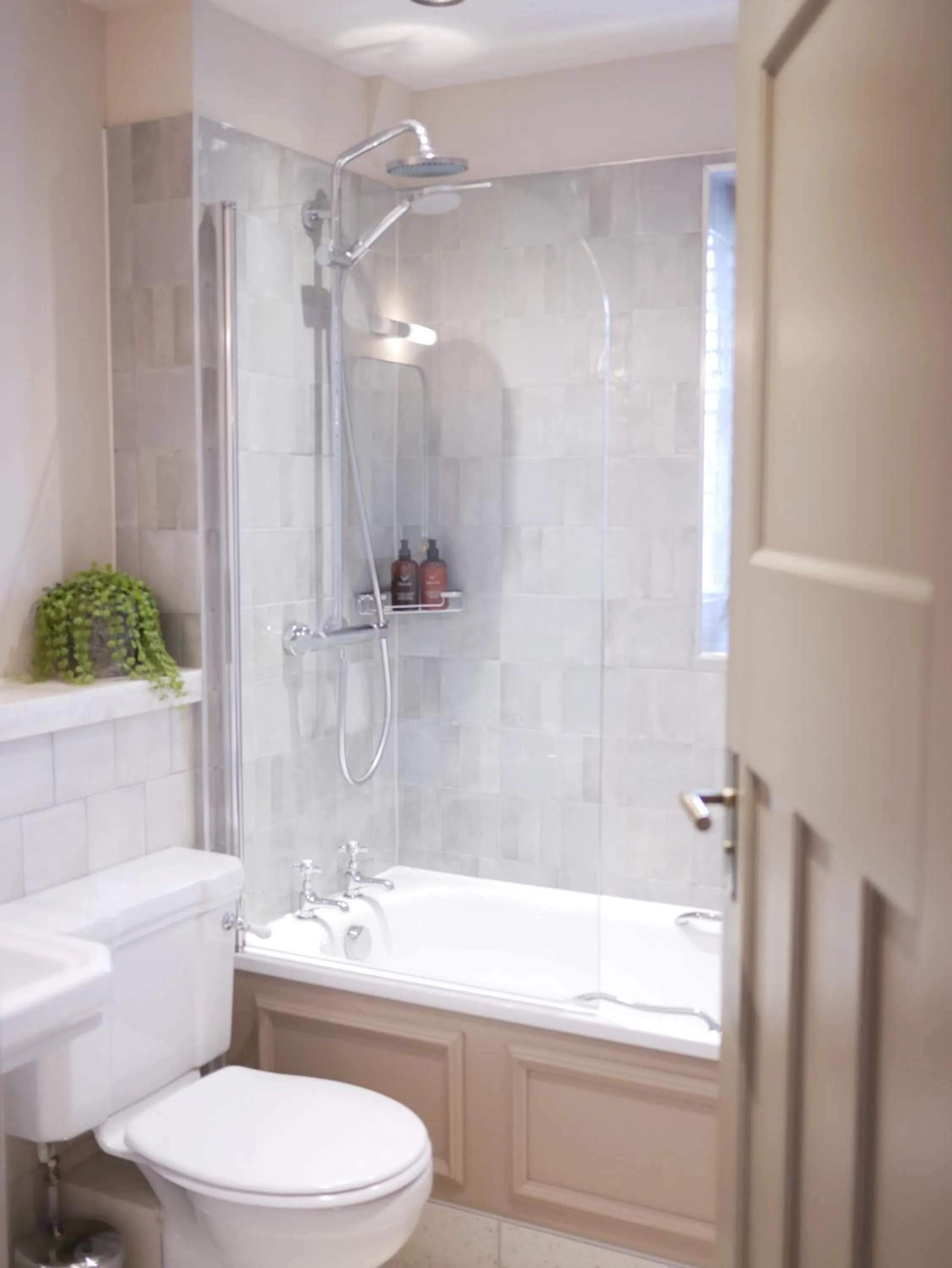 Bathroom in The Tempest Arms
