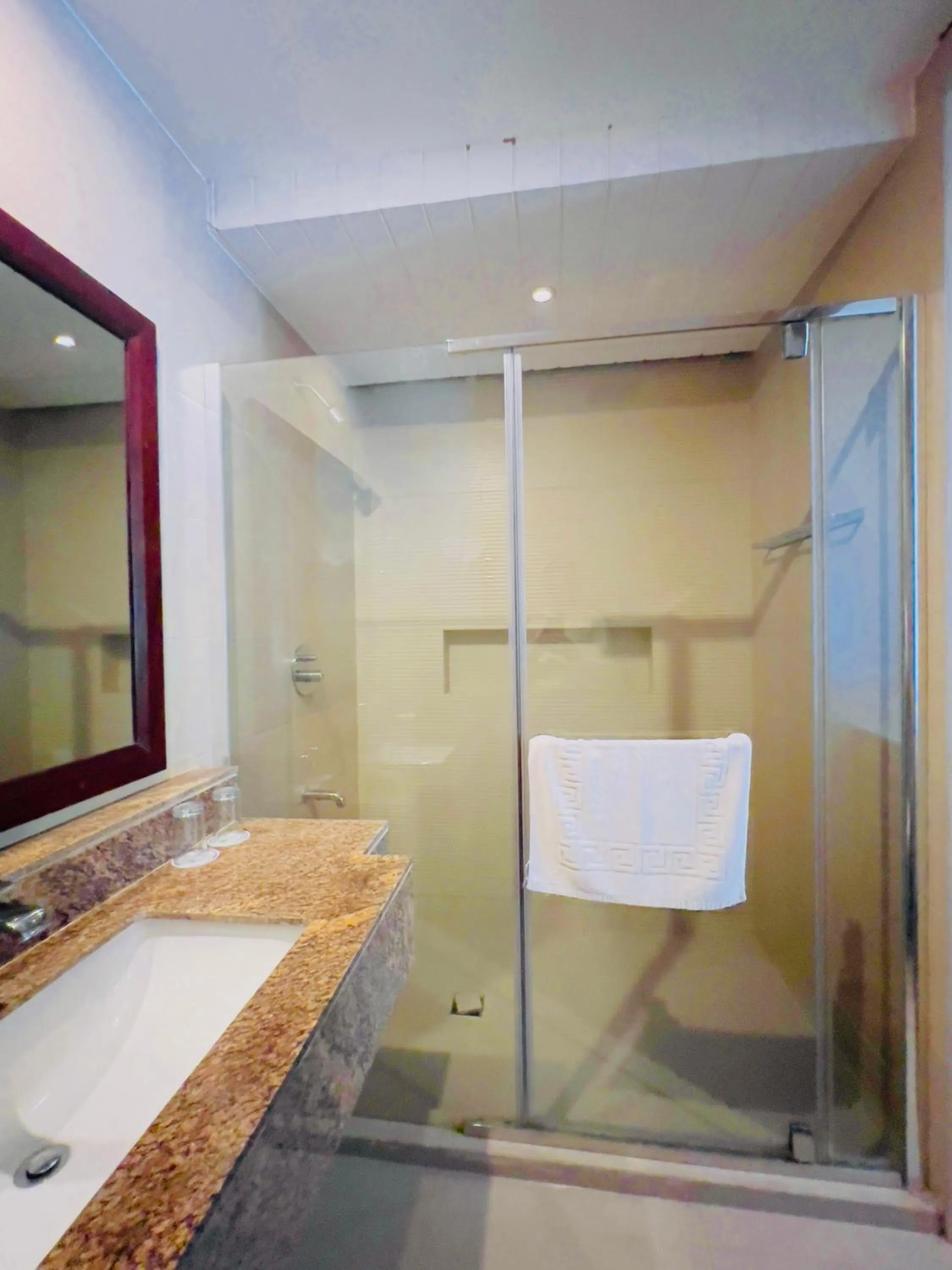 Alam Indah Beach Resort Busuanga