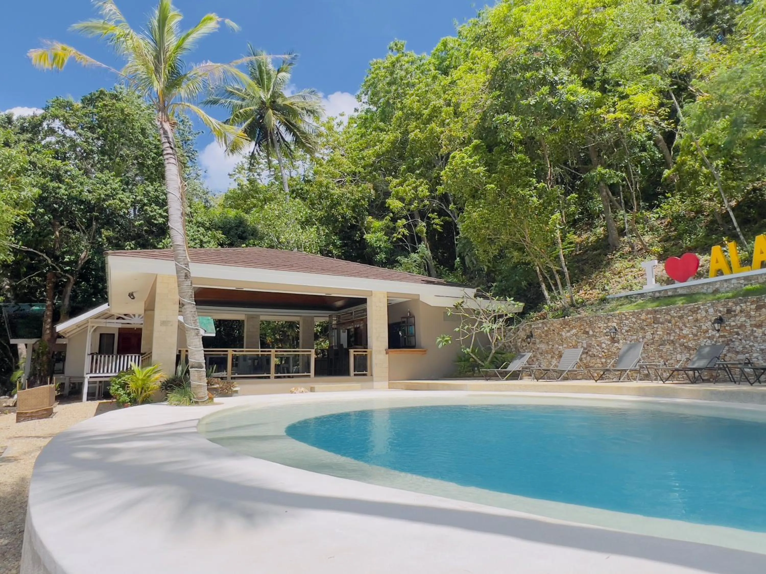 Alam Indah Beach Resort Busuanga