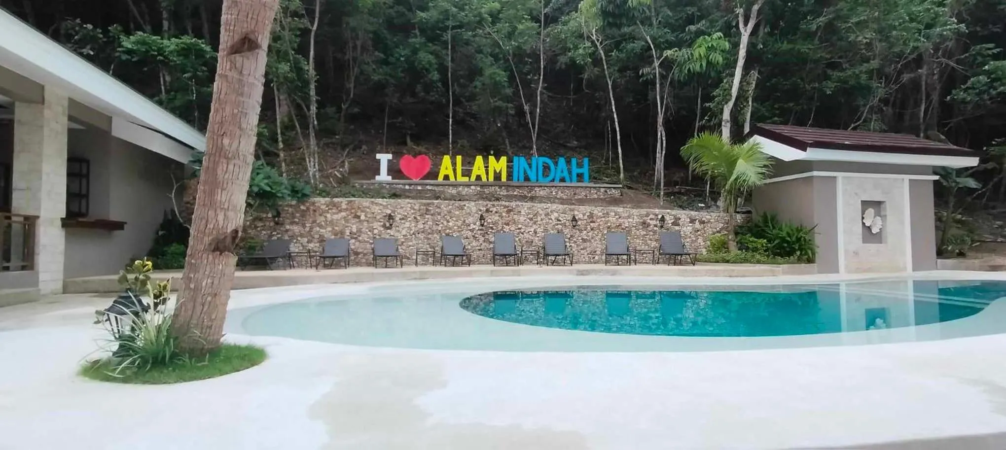 Alam Indah Beach Resort Busuanga