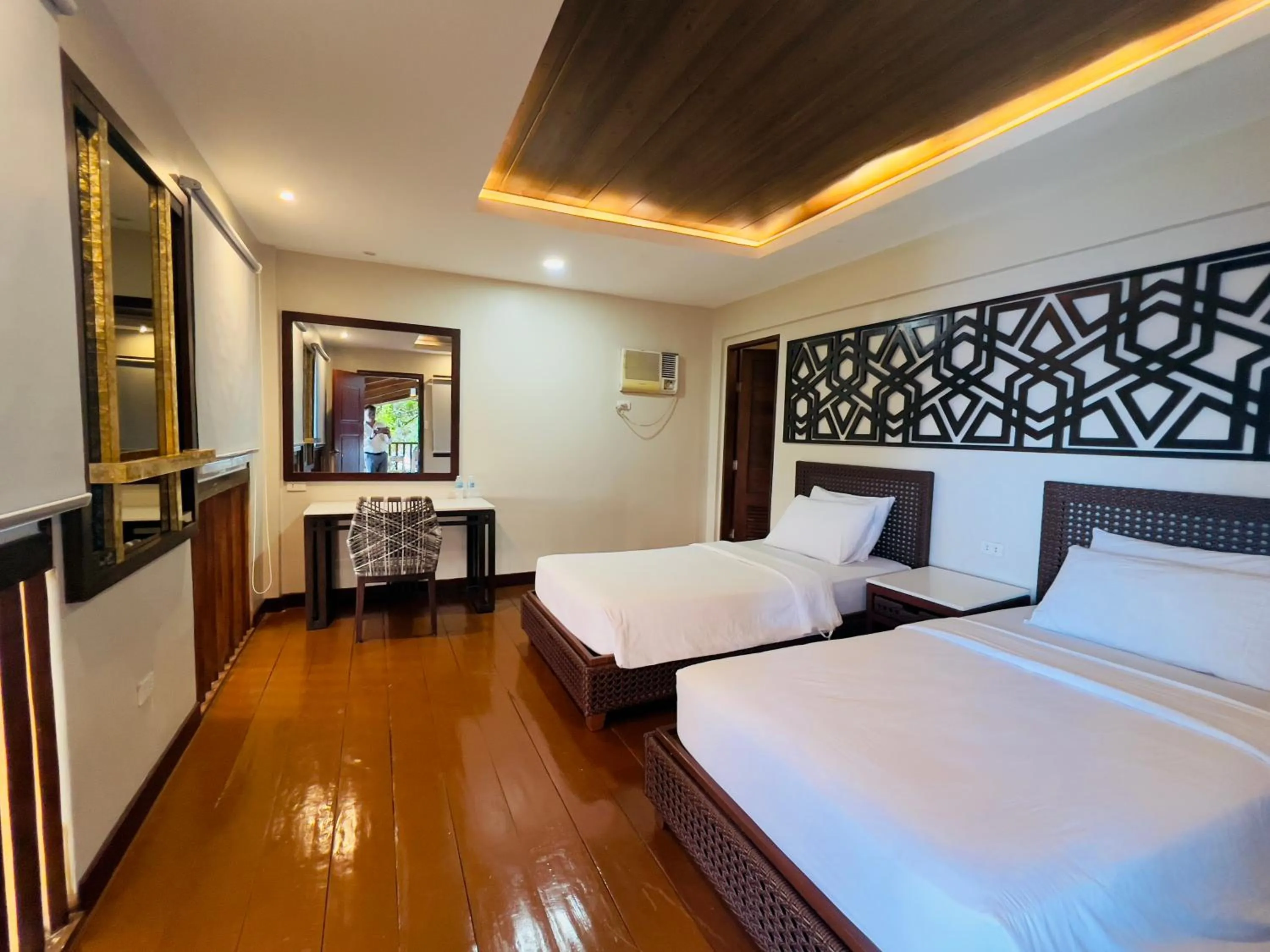 Bed in Alam Indah Beach Resort Busuanga