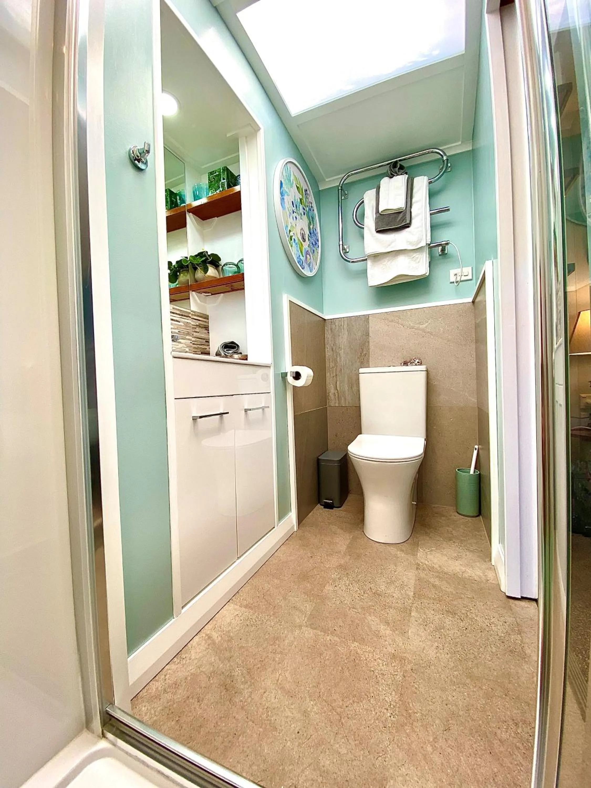 Shower in Ah House City B&B Nelson