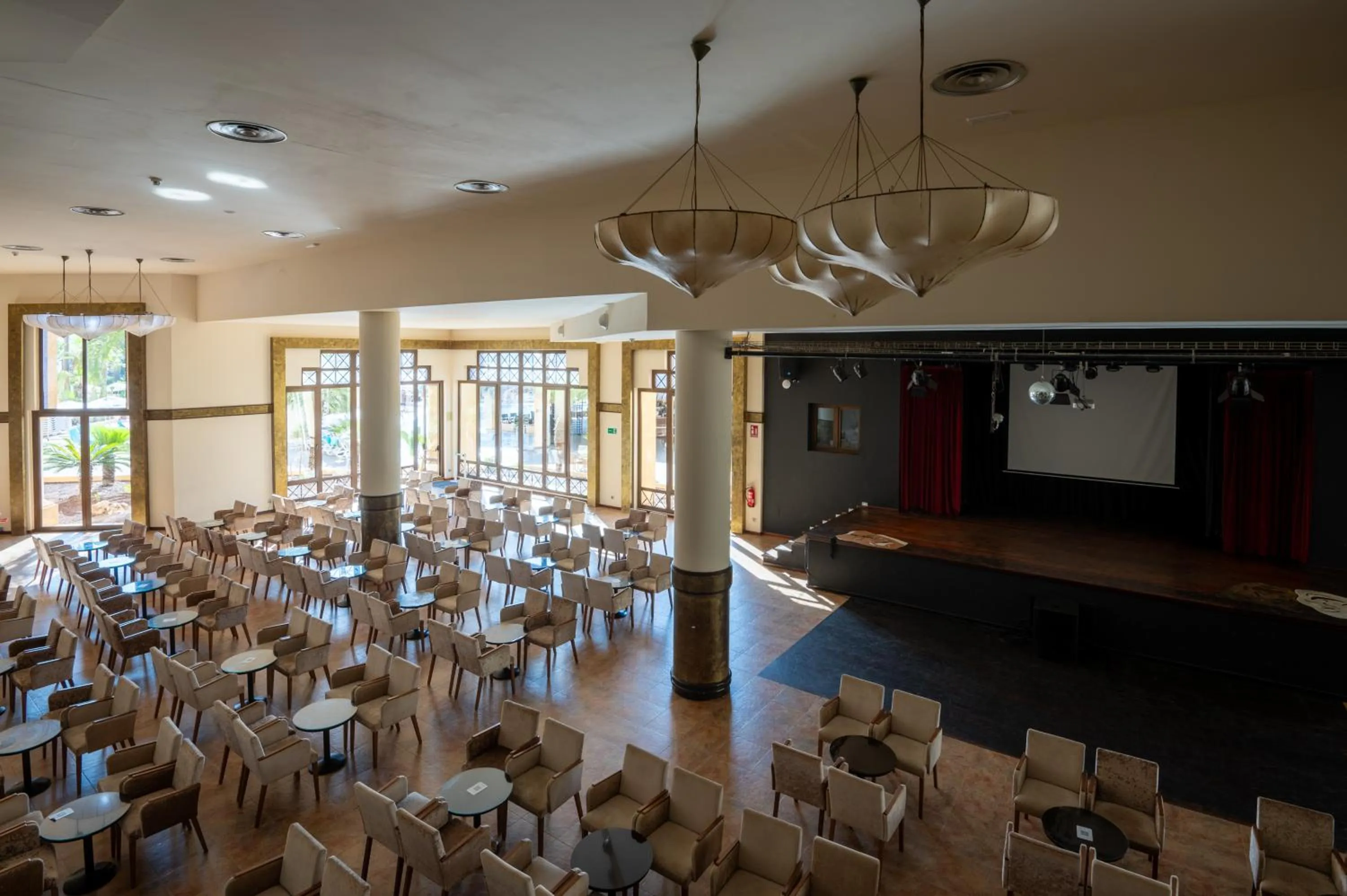 Lounge or bar in Iberostar Isla Canela