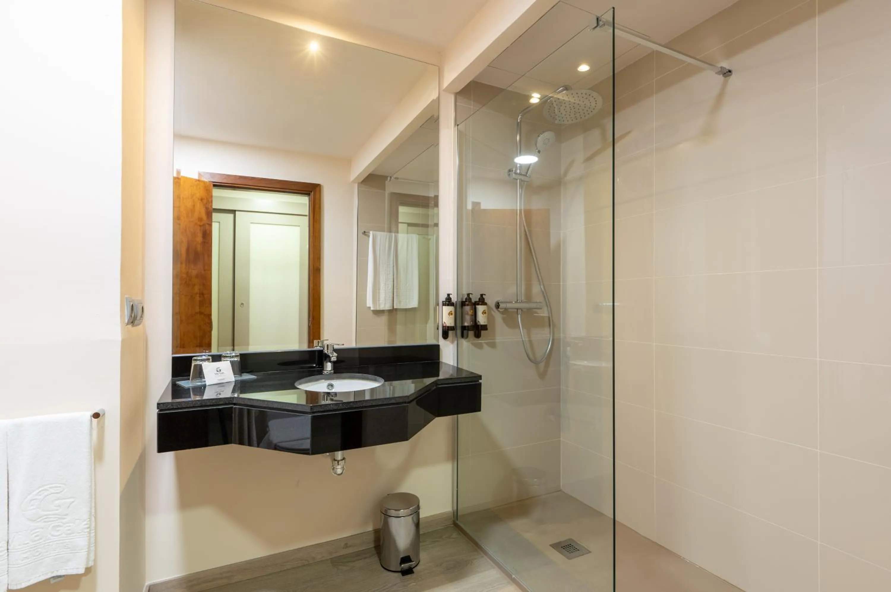 Bathroom in Vila Gale Isla Canela