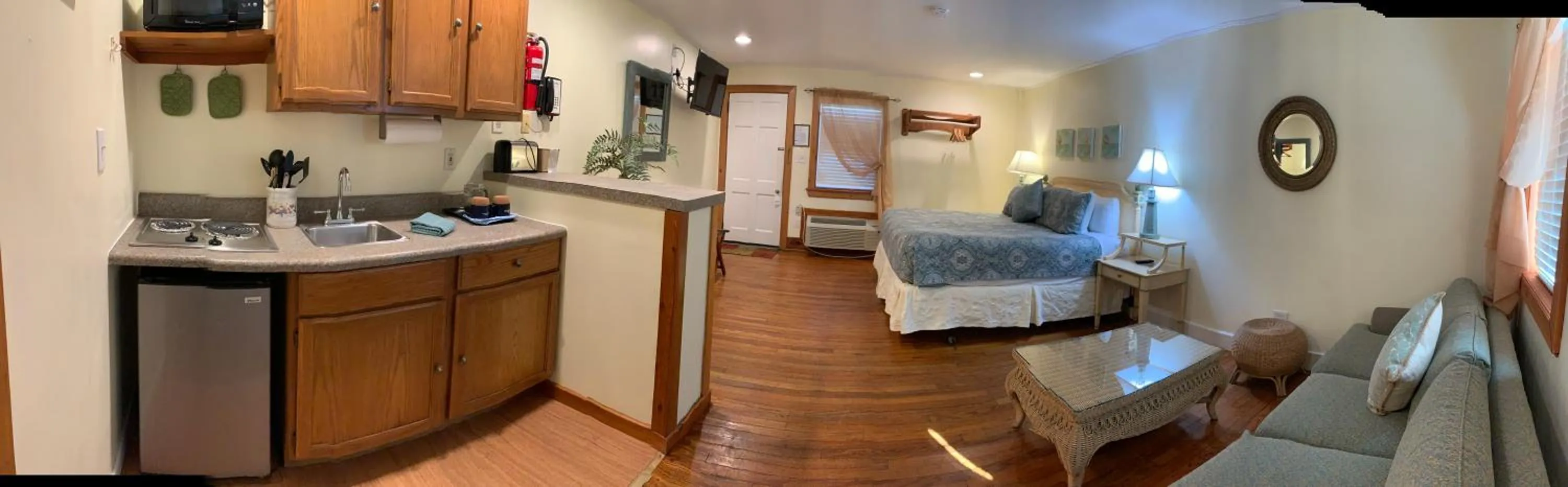 Bed in Cape Pines Motel