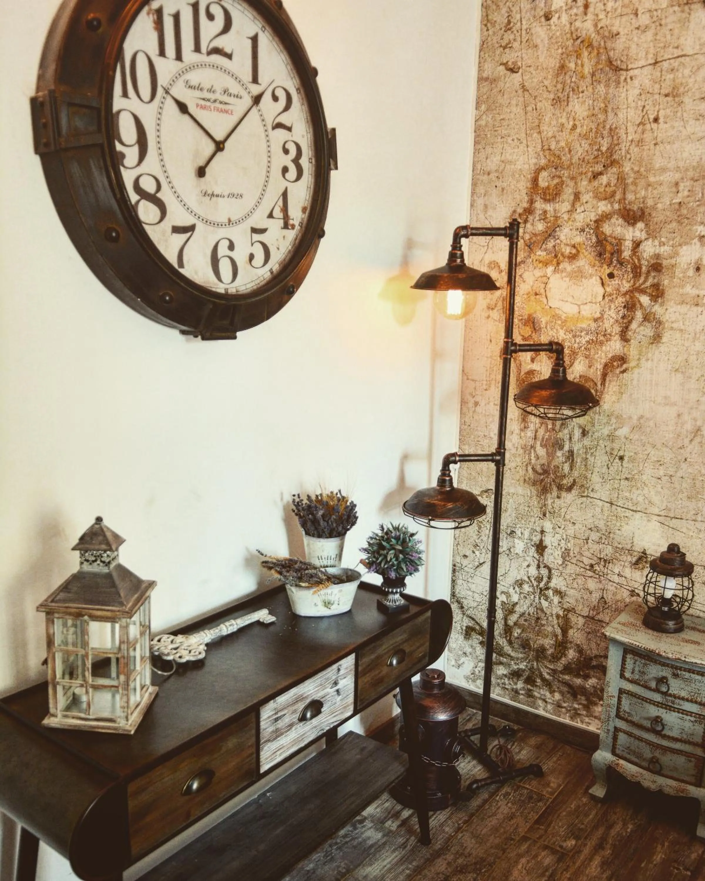 Photo of the whole room in RomAntic Dreams