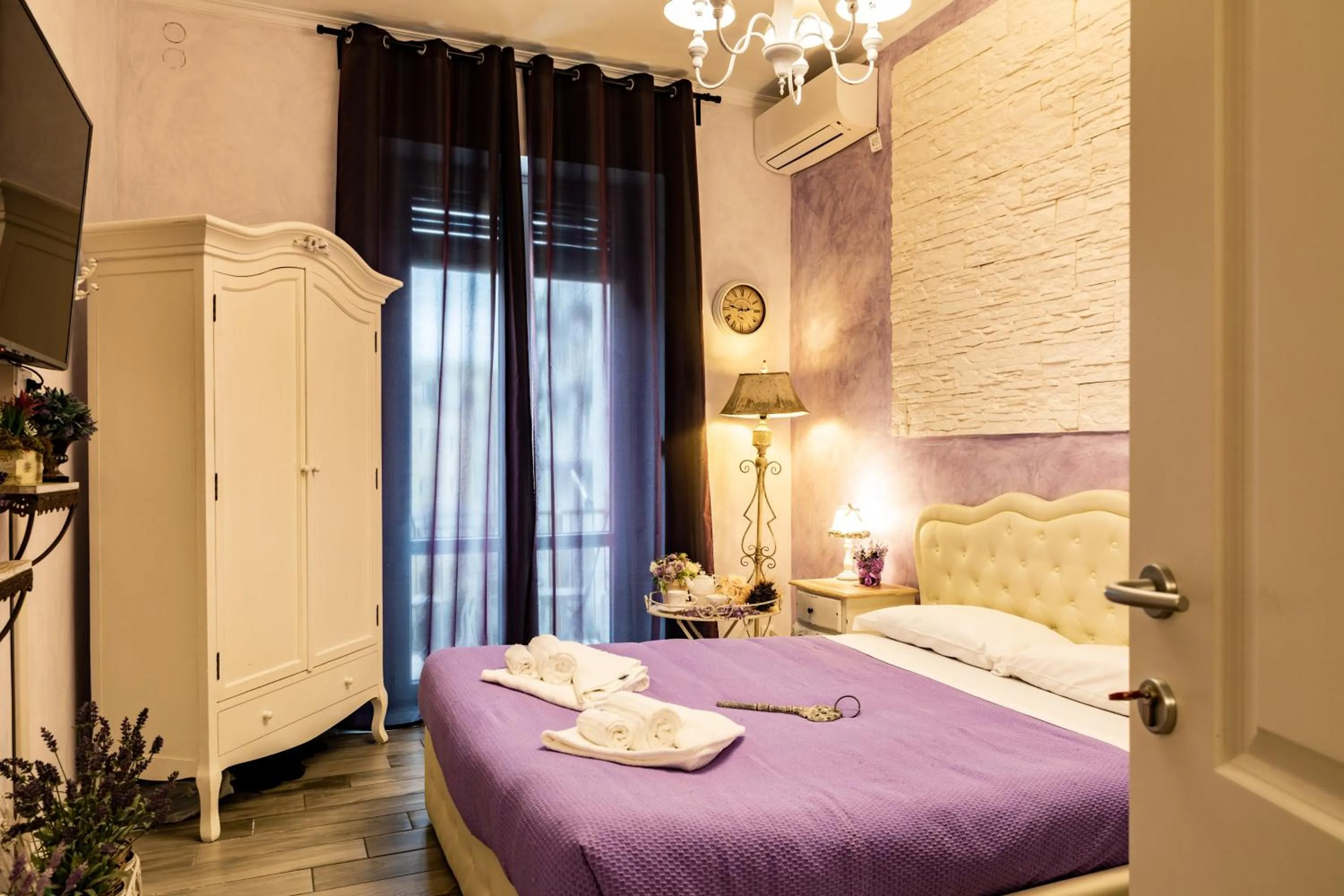 Bed in RomAntic Dreams