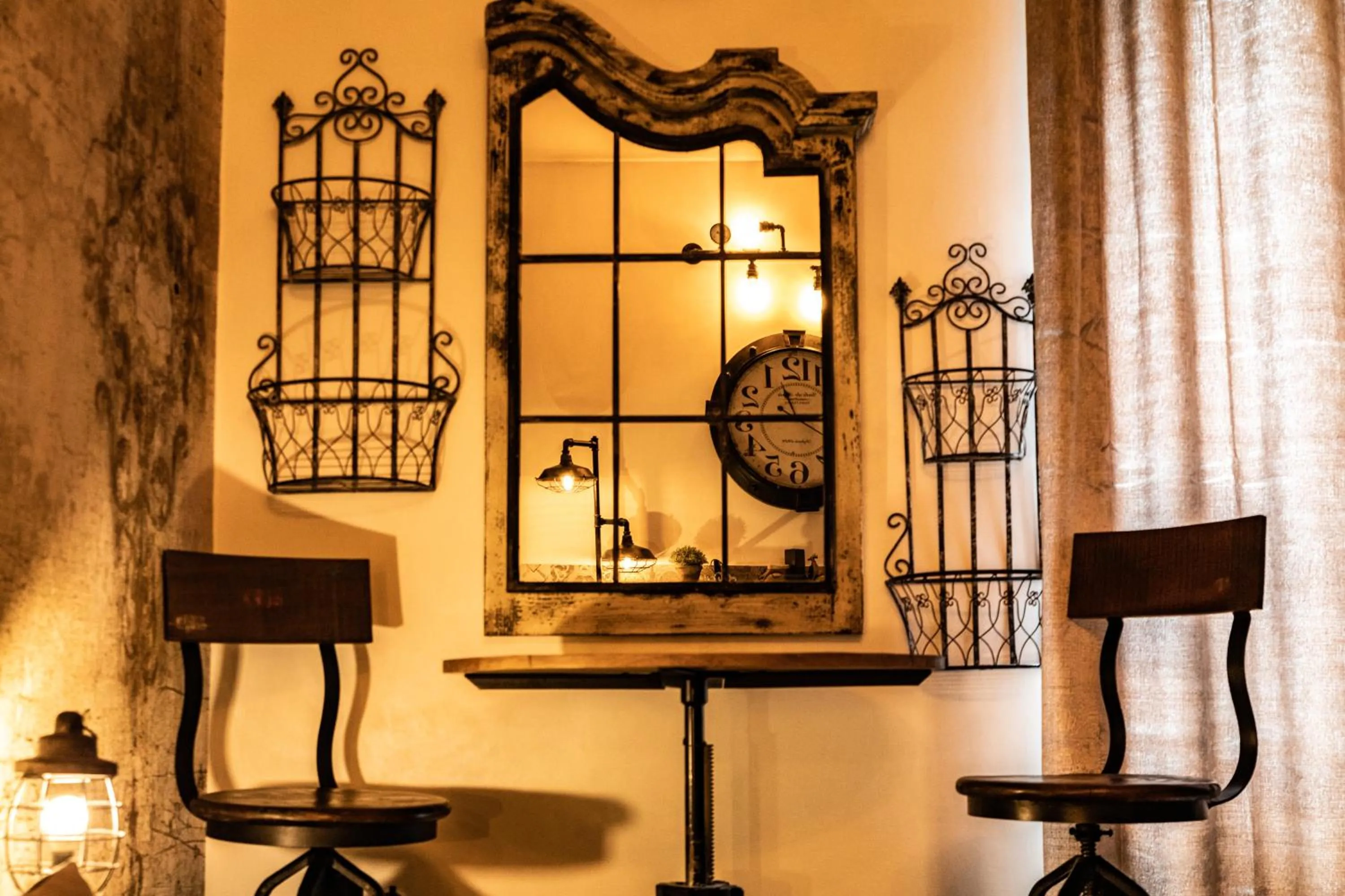 Photo of the whole room in RomAntic Dreams