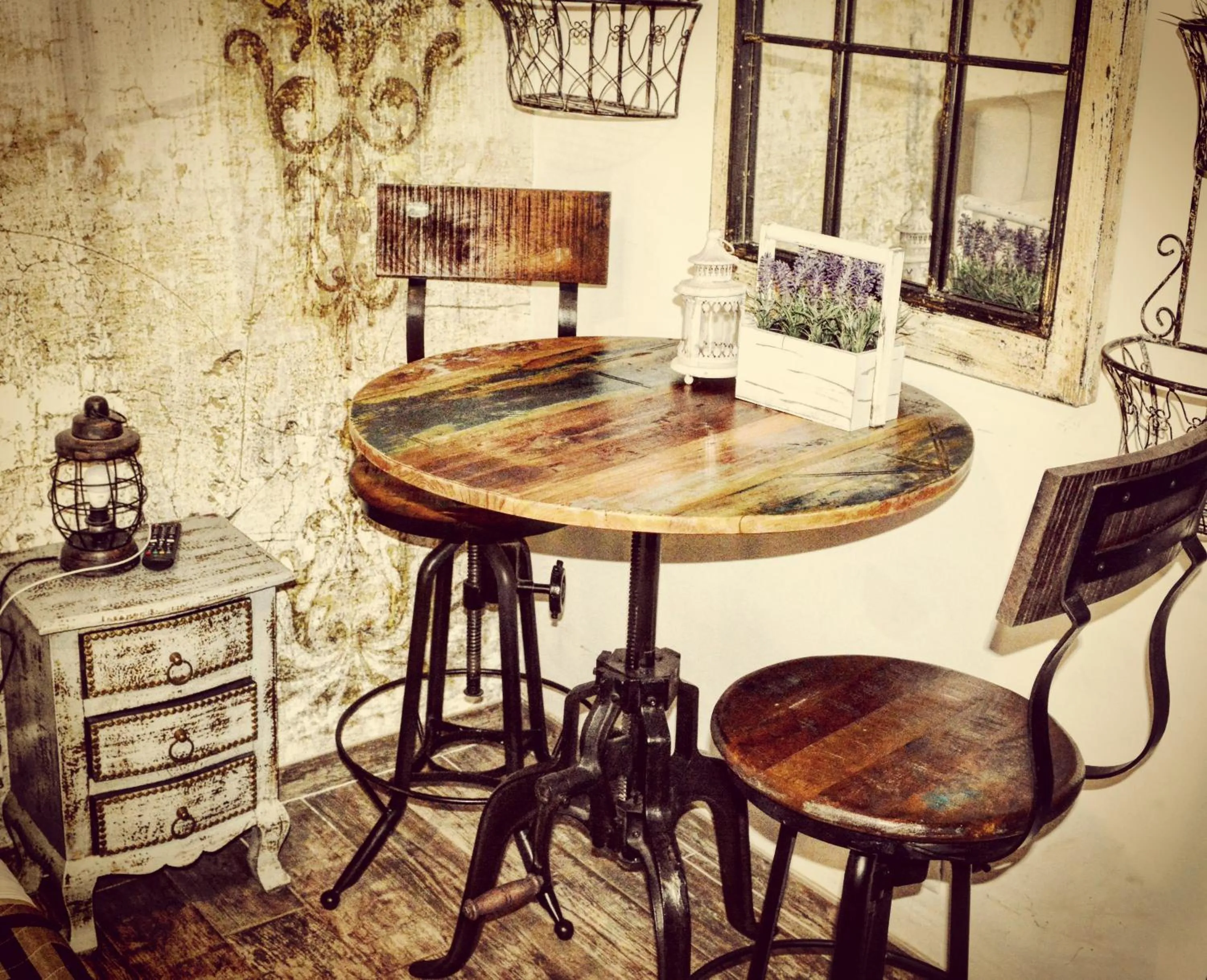 Photo of the whole room in RomAntic Dreams