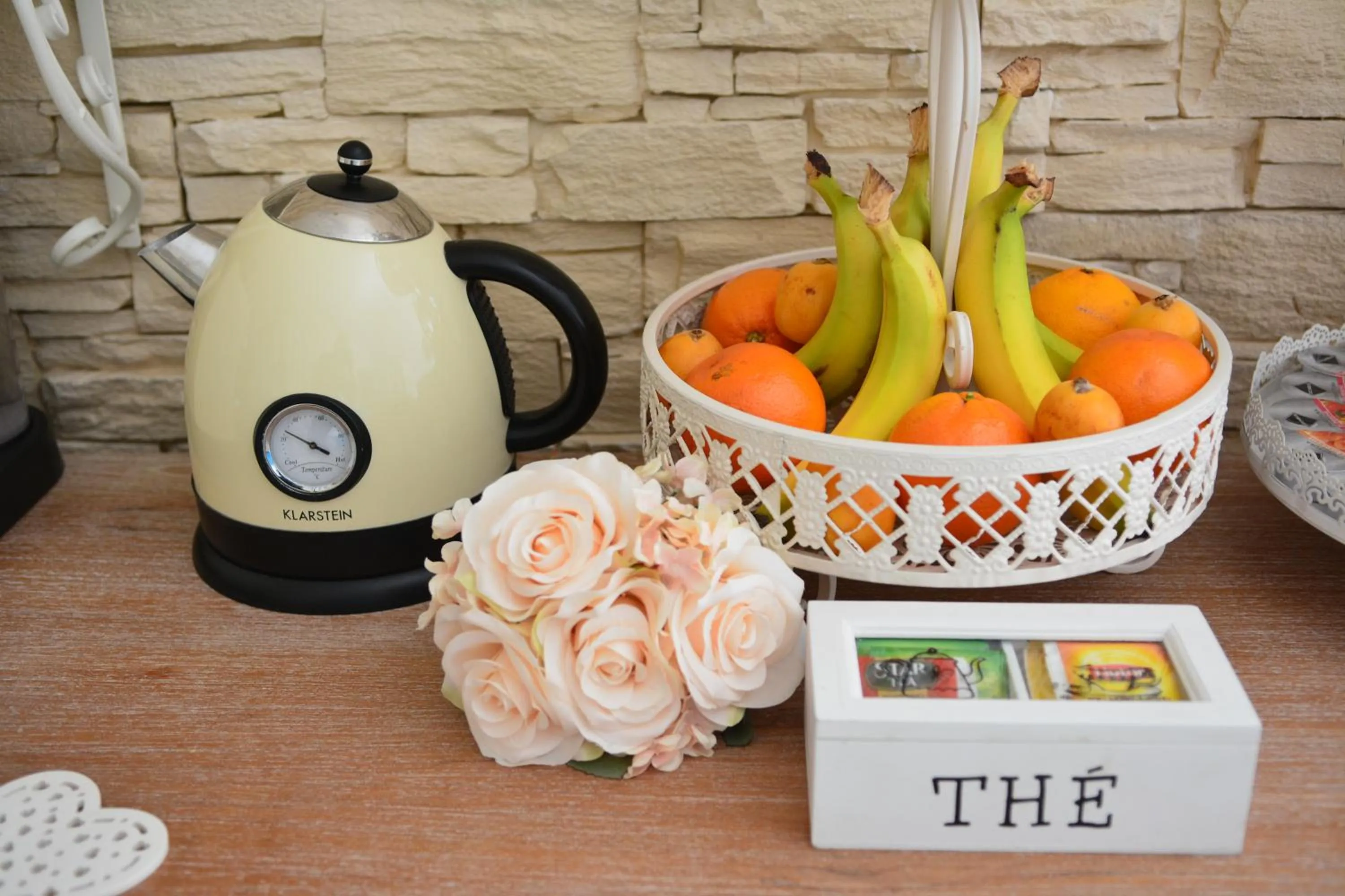 Food and drinks in RomAntic Dreams