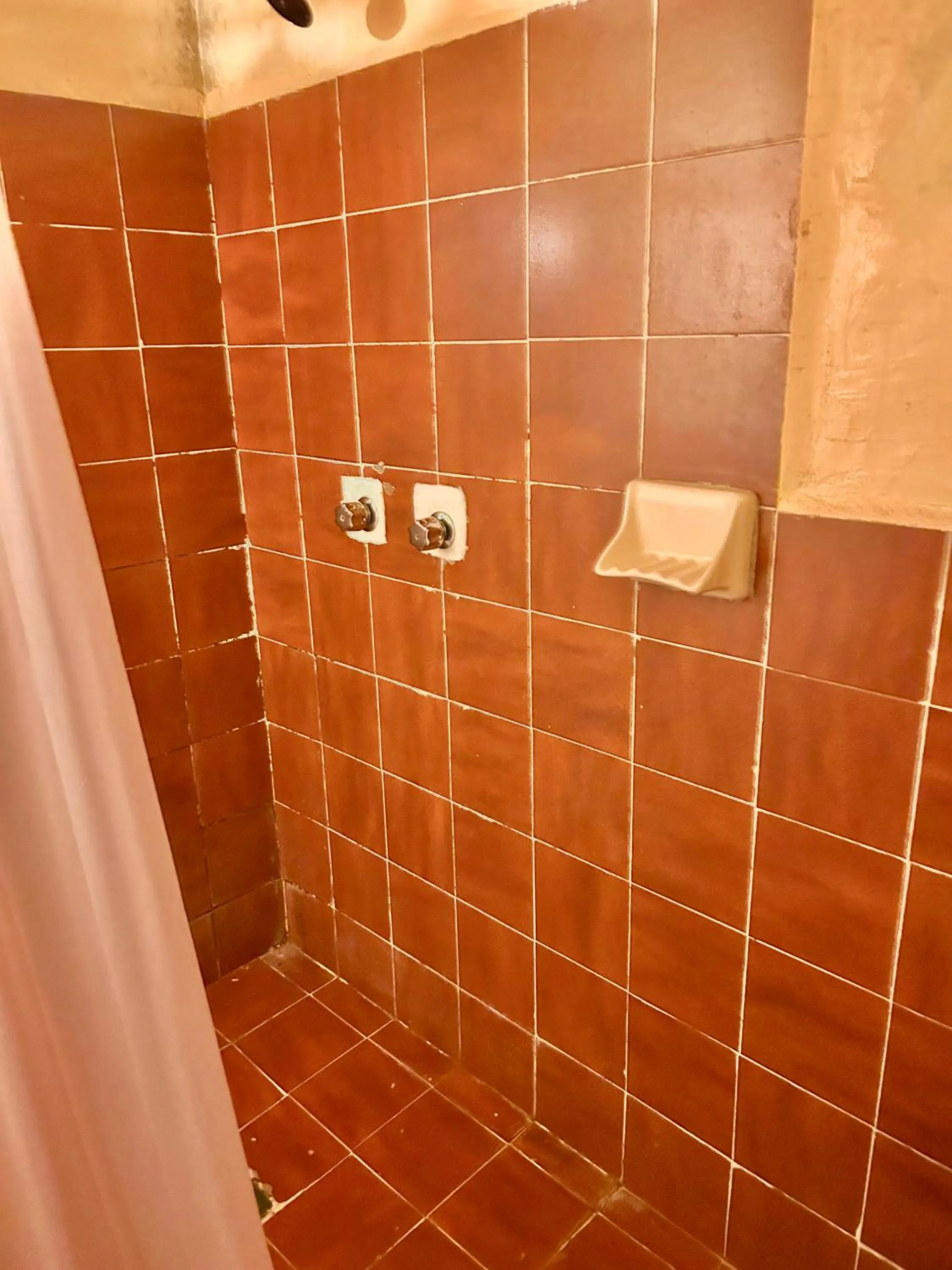 Shower in Hotel Las Palmas By GEstores