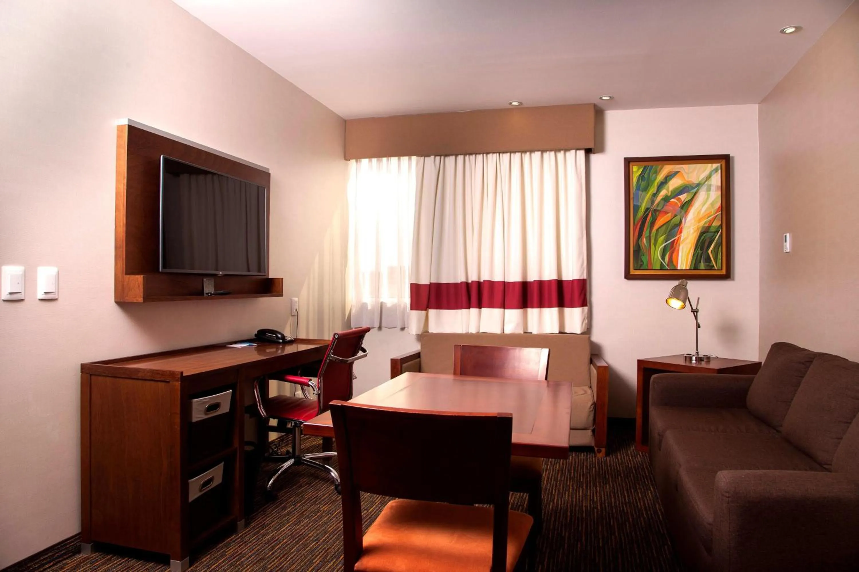Living room in Four Points by Sheraton Queretaro Norte