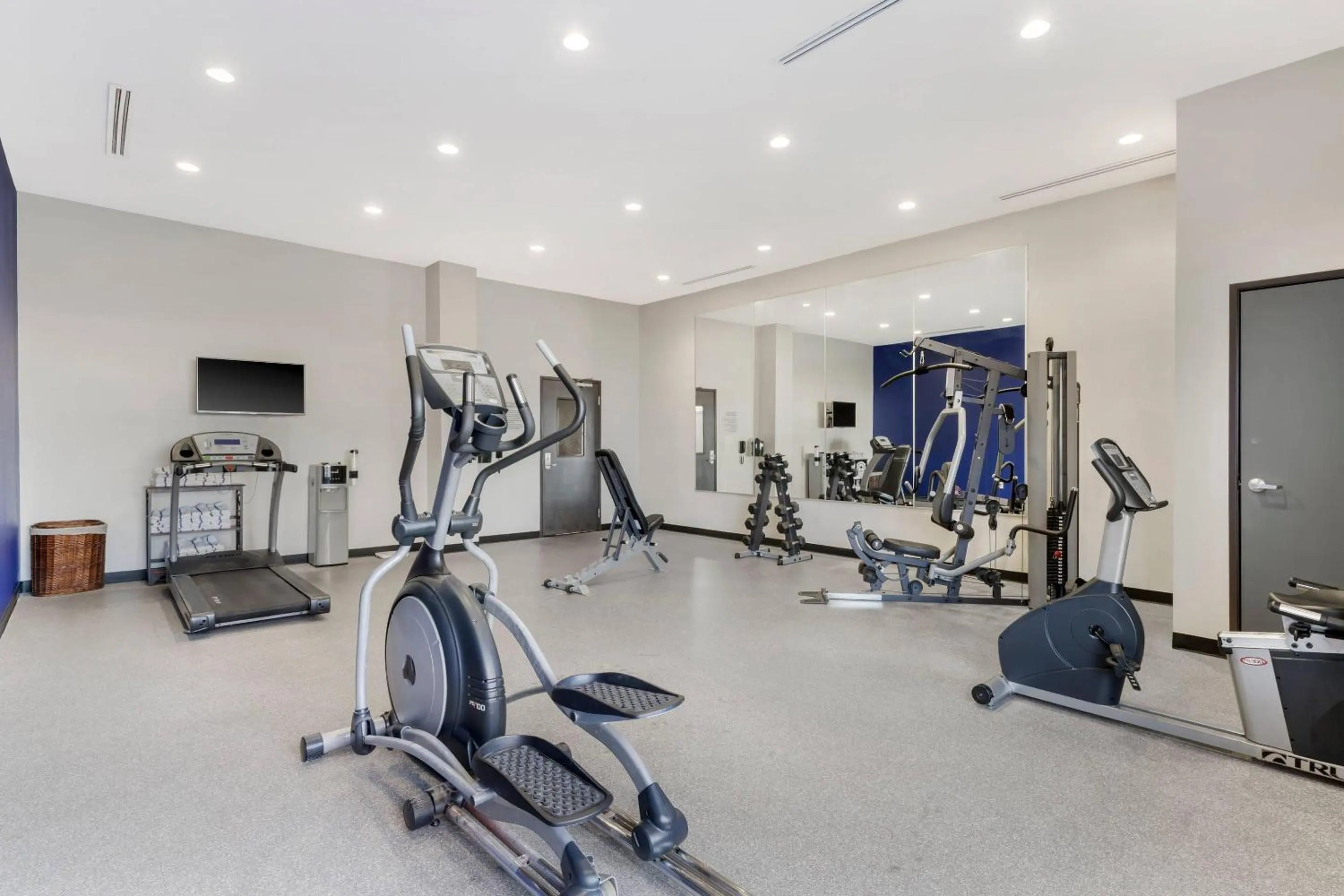 Fitness centre/facilities in Comfort Inn & Suites