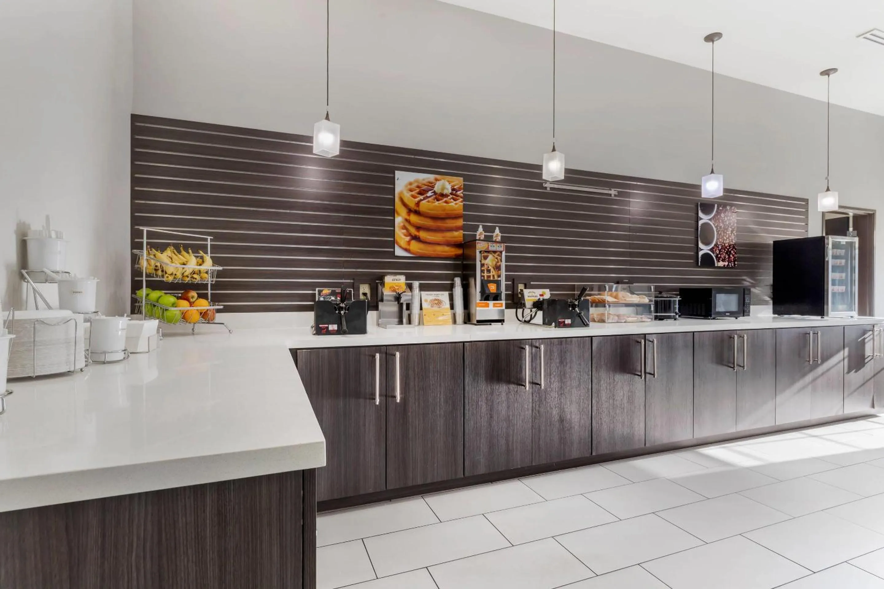 Breakfast in Comfort Inn & Suites