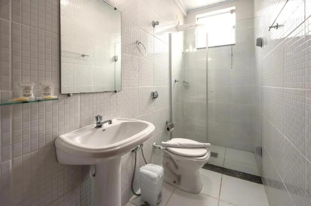 Toilet in Italian Palace Hotel Rede Carlton