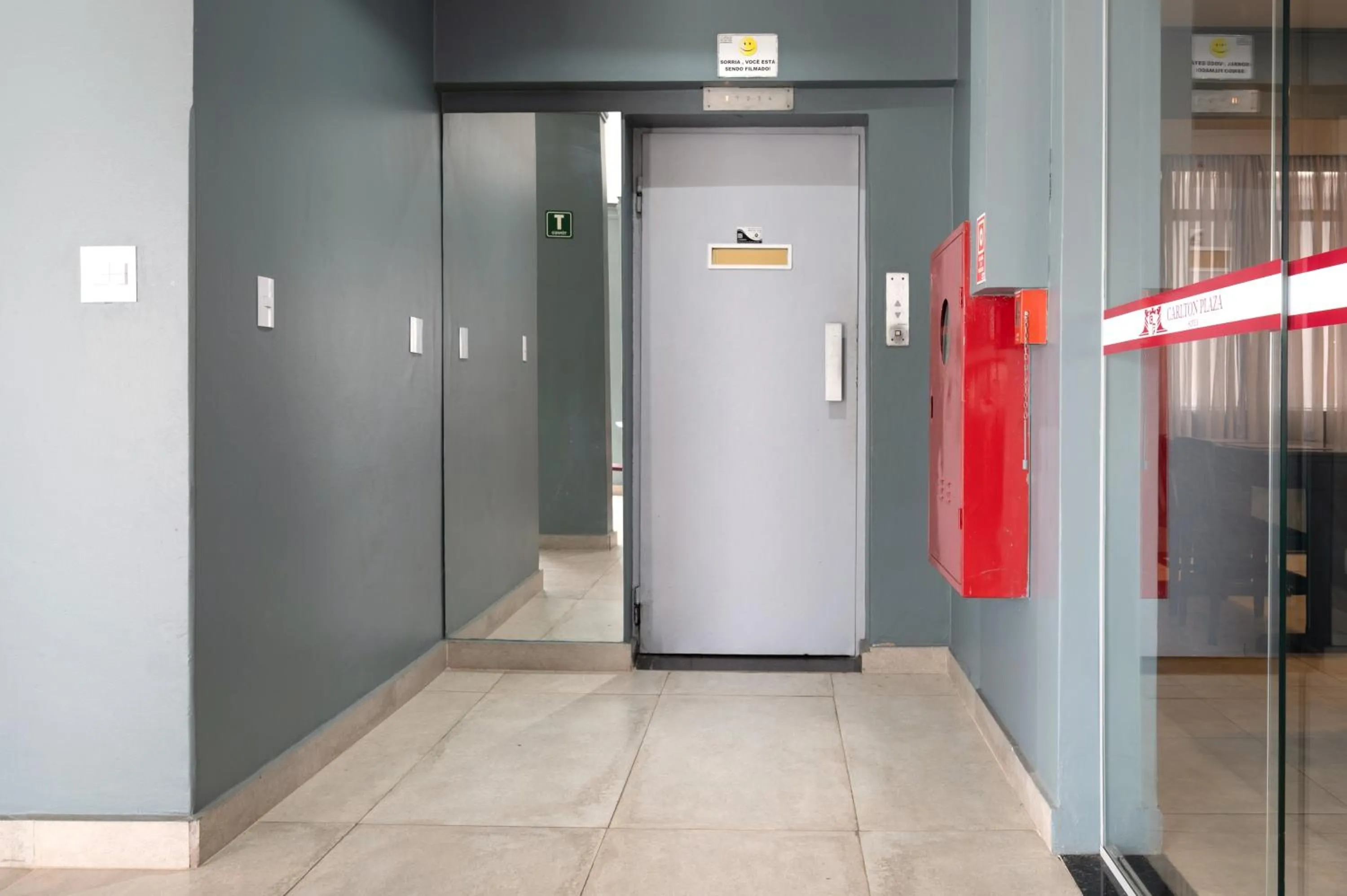 elevator in Italian Palace Hotel Rede Carlton