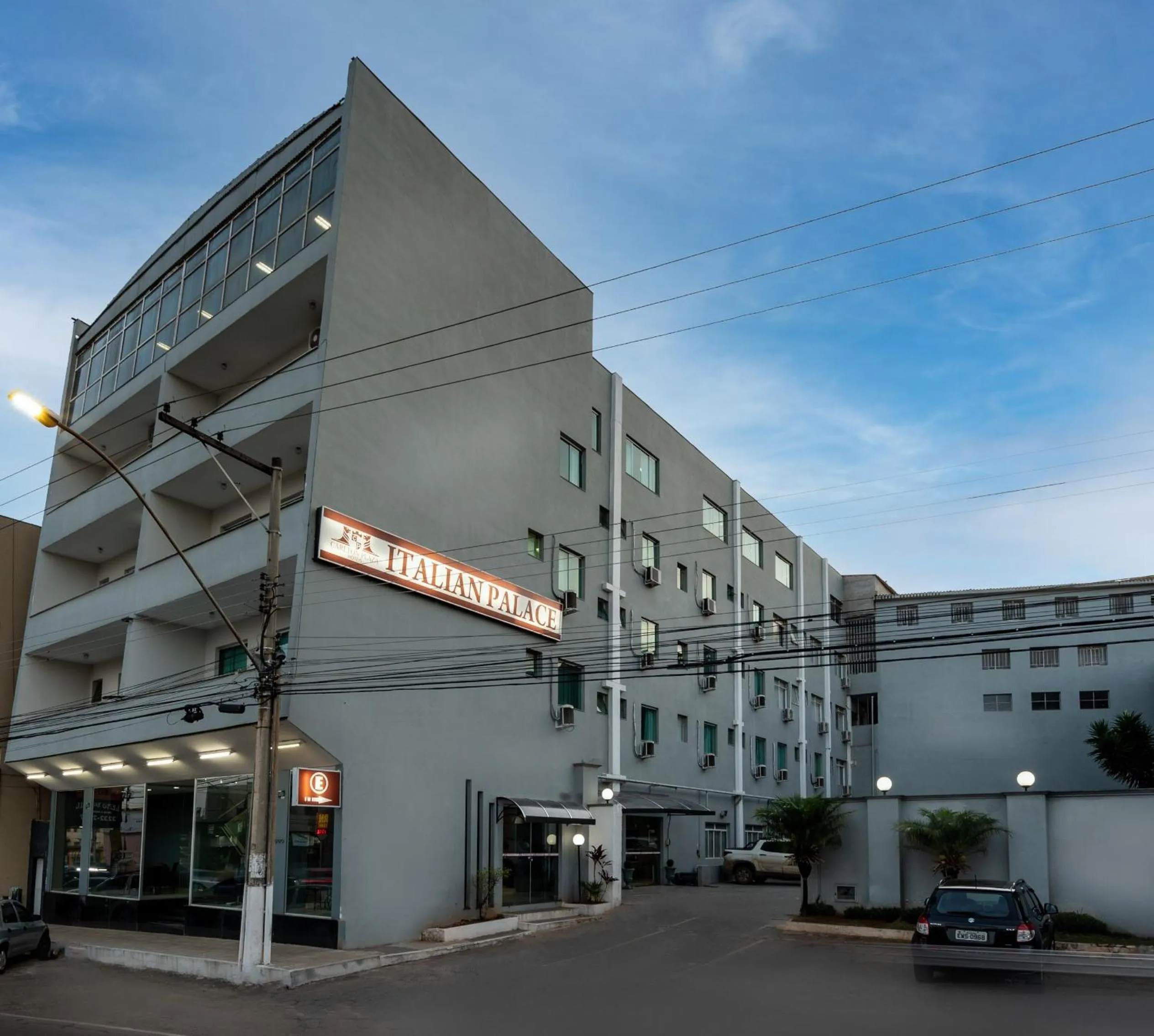 Facade/entrance in Italian Palace Hotel Rede Carlton