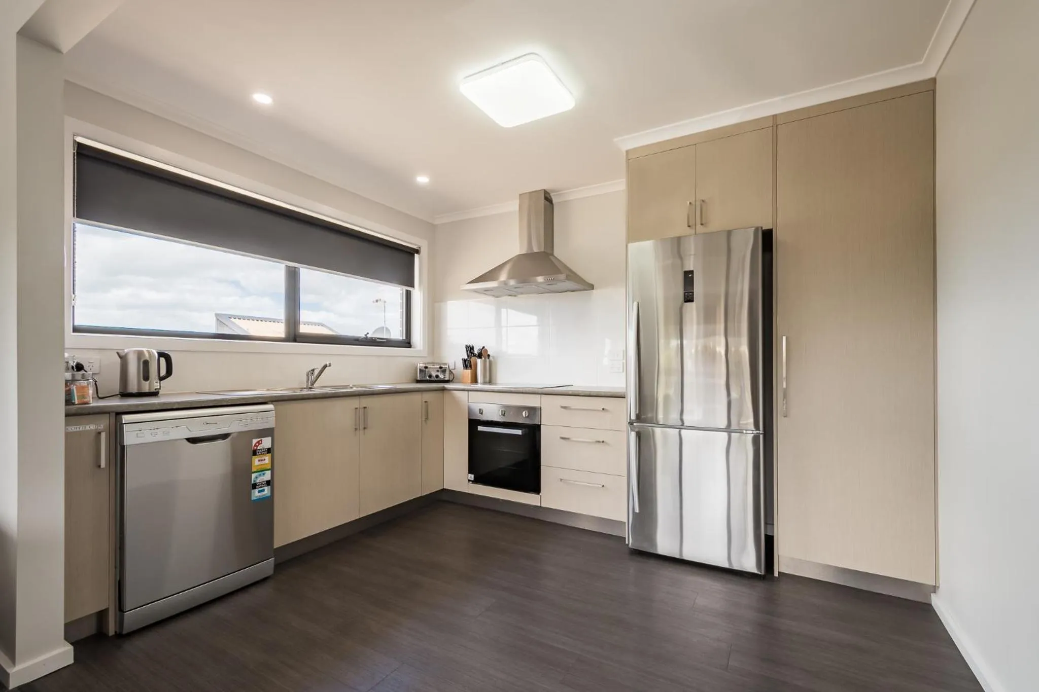 Kitchen or kitchenette in Seabrook Hotel