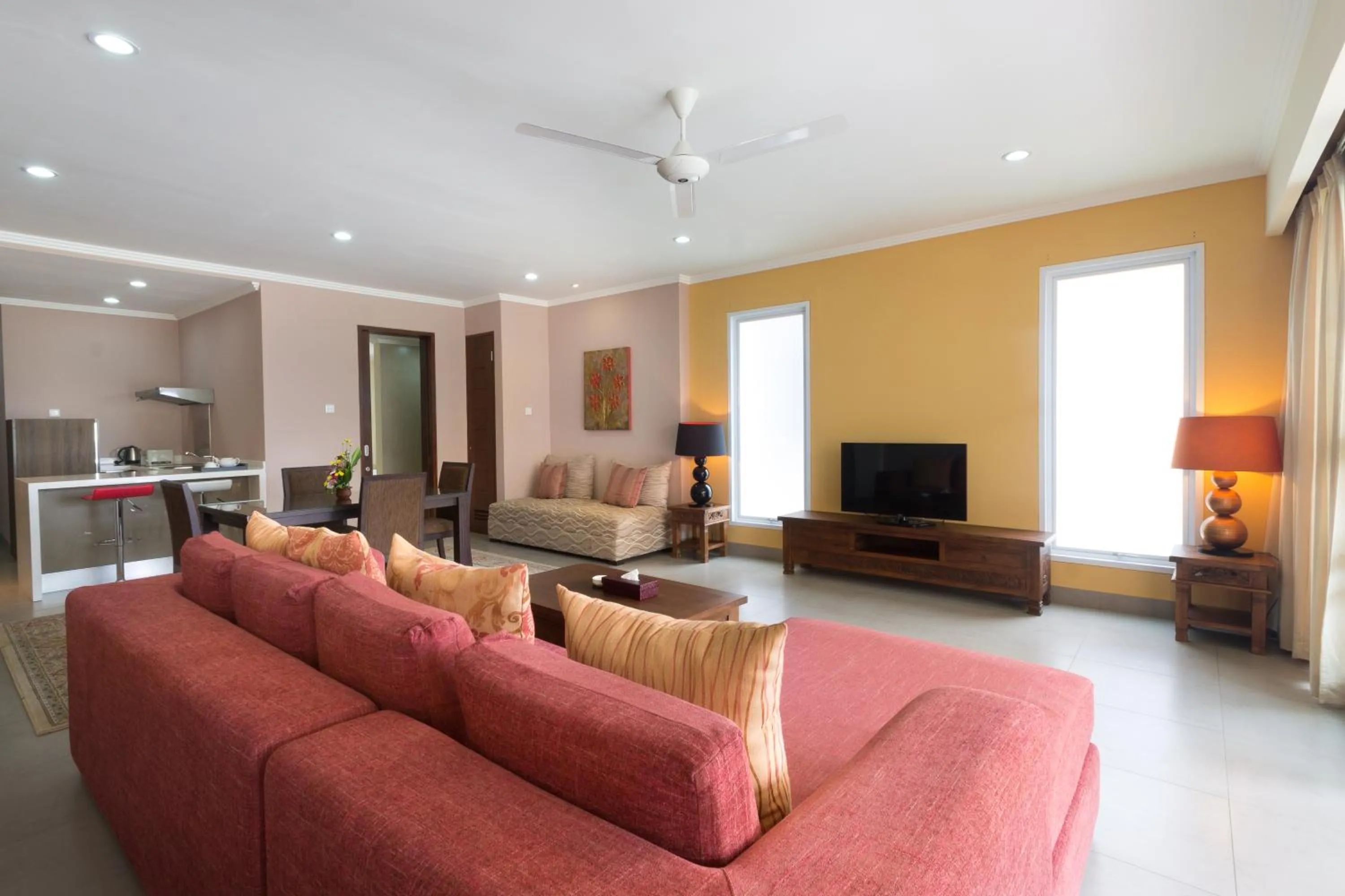 Living room in Peninsula Bay Resort