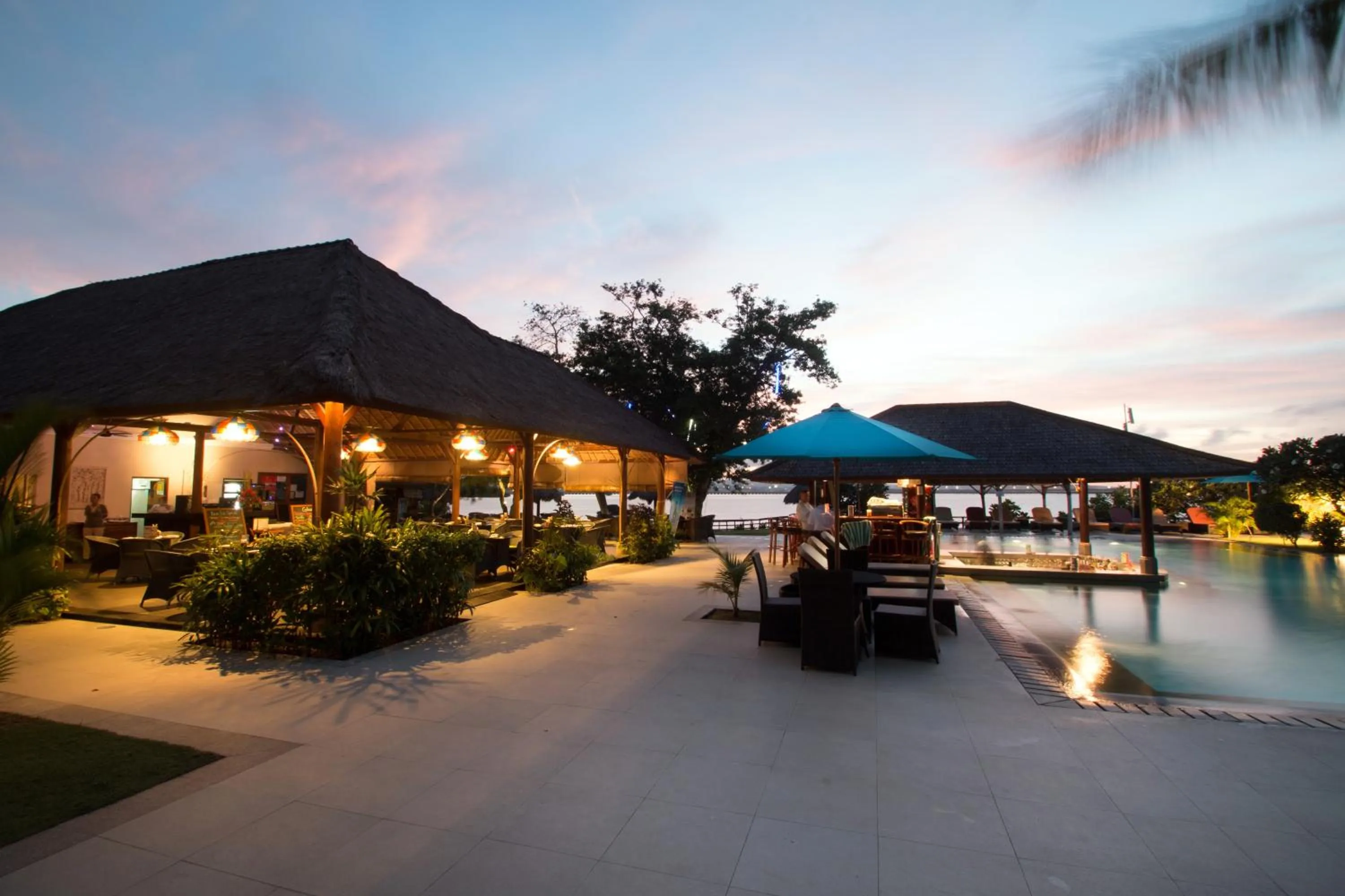 Swimming pool in Peninsula Bay Resort
