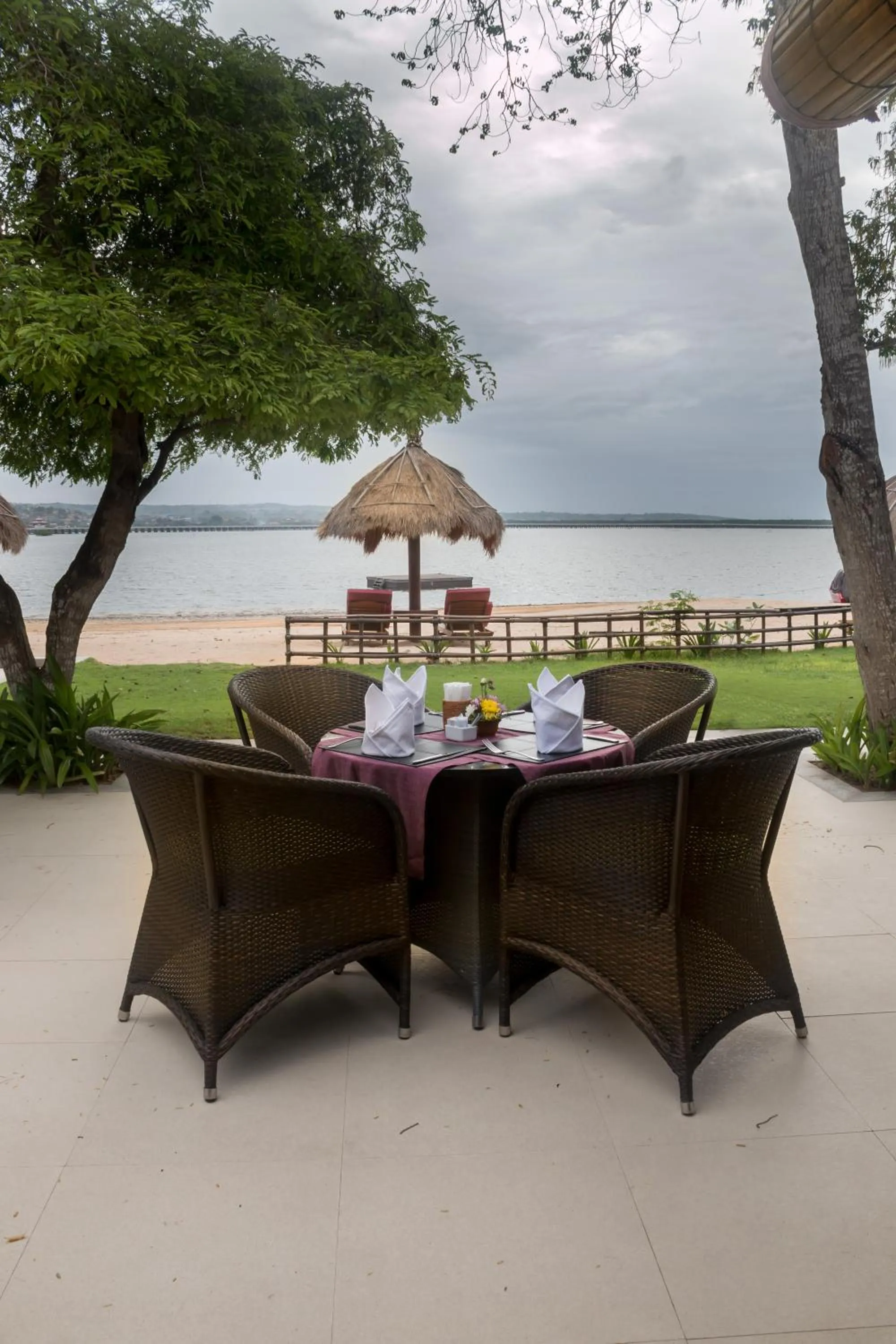 Dining area in Peninsula Bay Resort