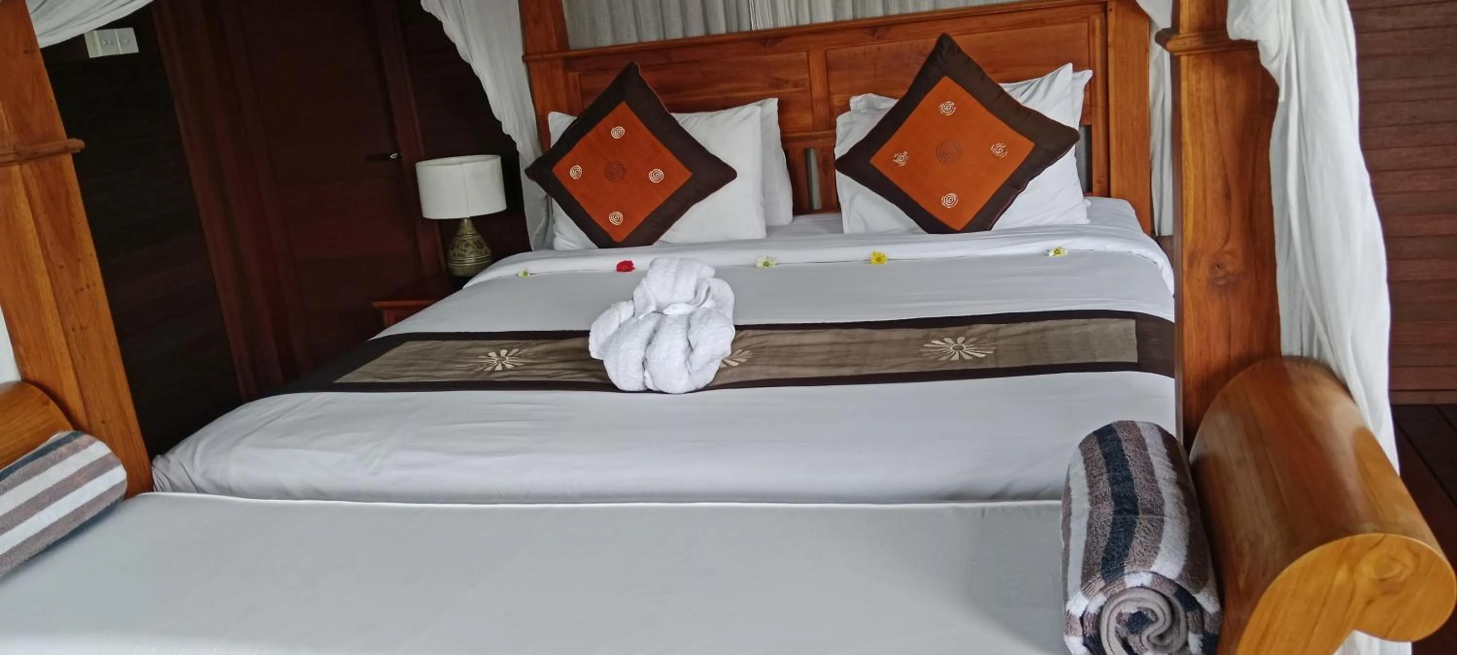 Photo of the whole room, Bed in Beji Ayu Villas Sidemen