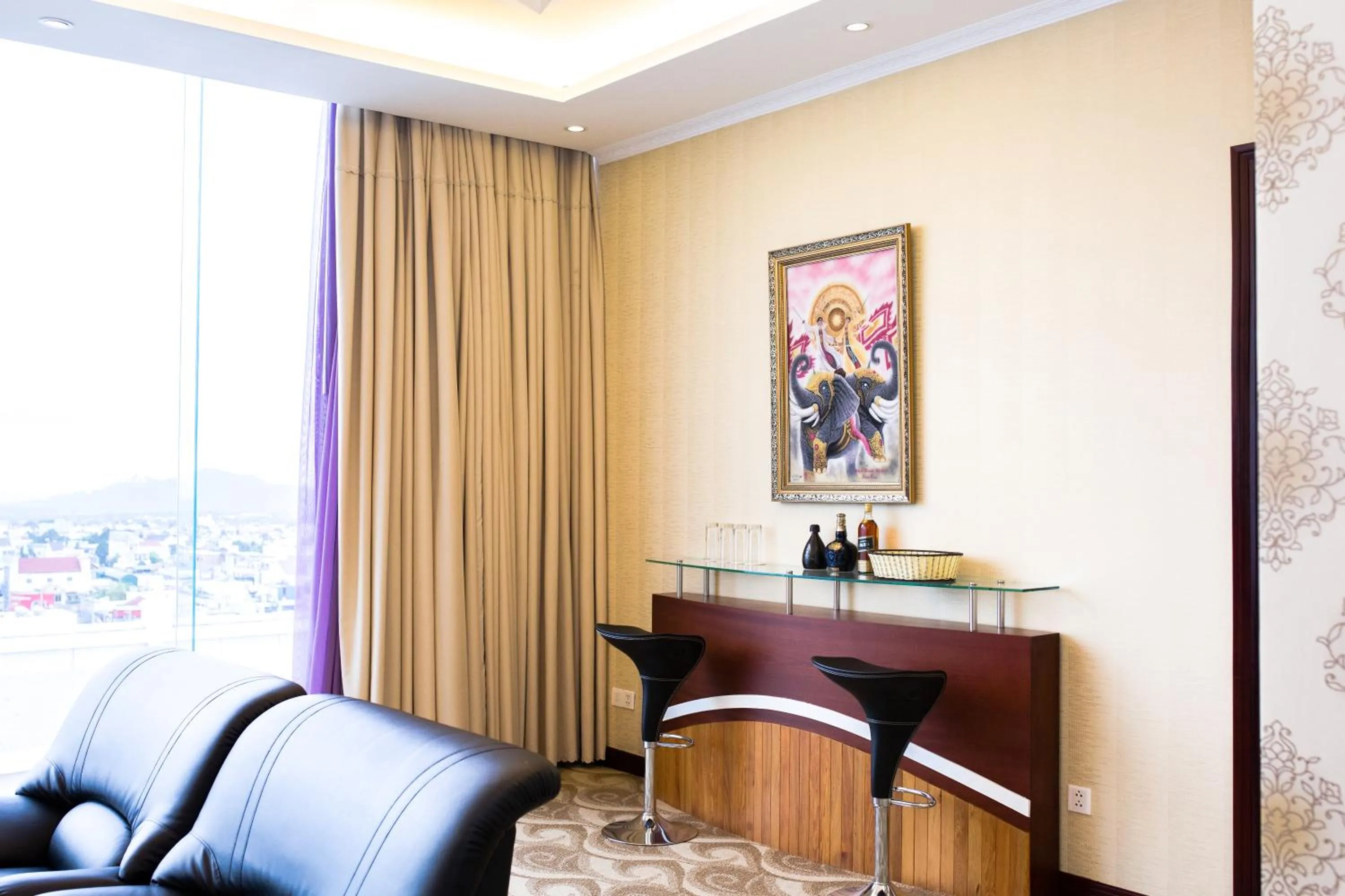 Hai Ba Trung Hotel & Spa