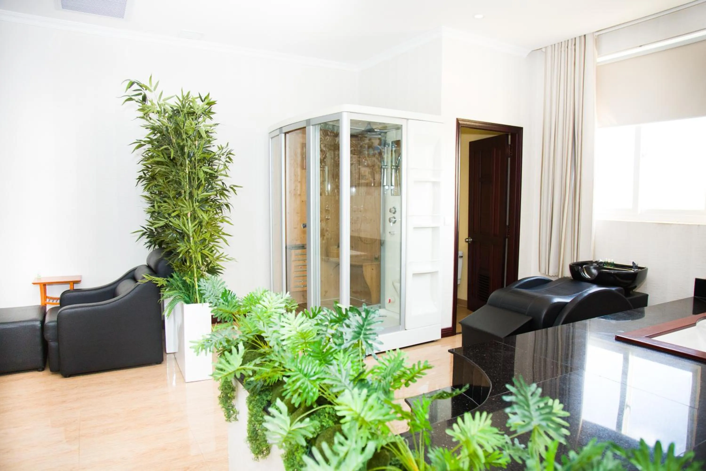 Hai Ba Trung Hotel & Spa